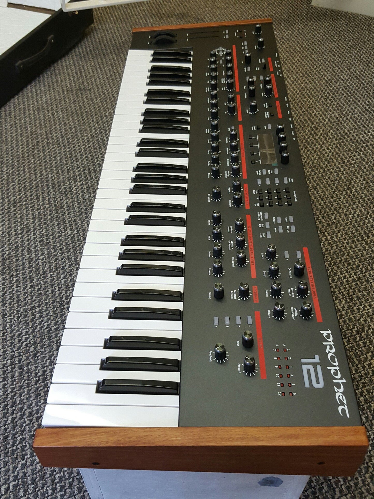 Dave Smith Instruments Prophet 12