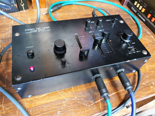 LuxKit EM11 Mic Mixer - MN3001 Reverb/Delay