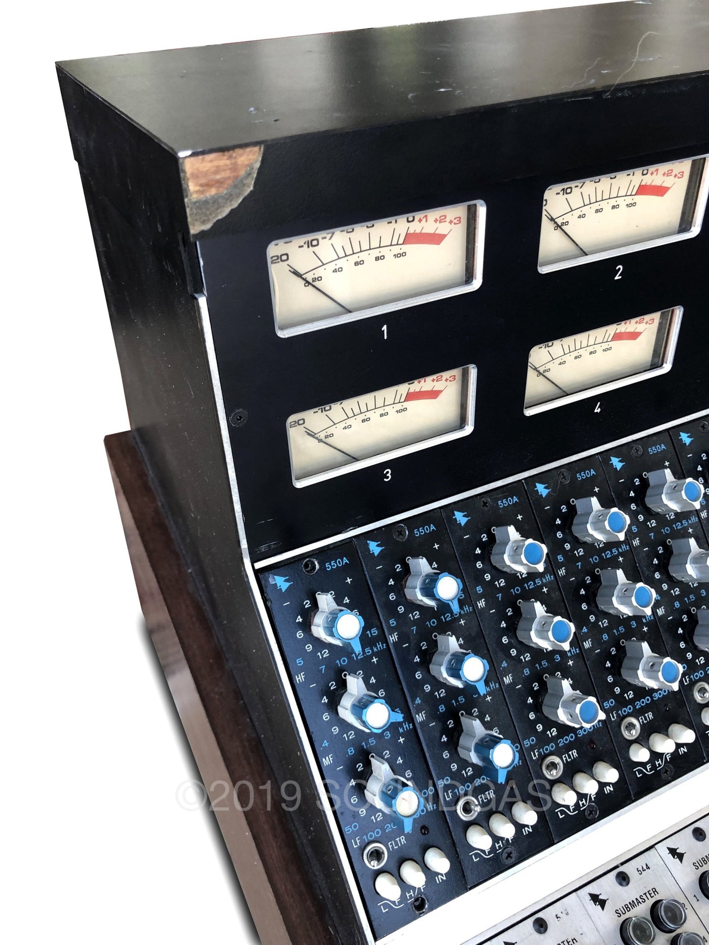 API 1604 Mixing Desk