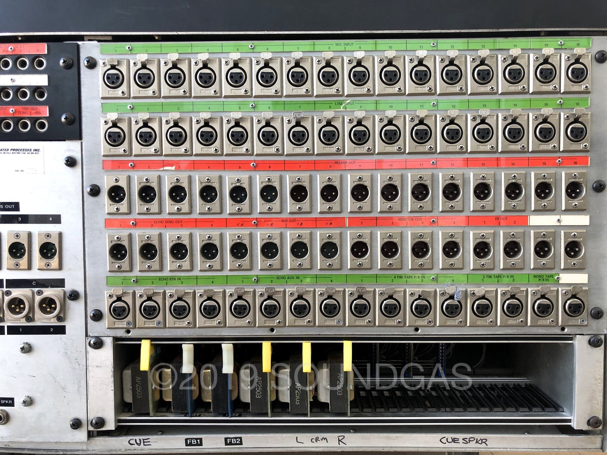 API 1604 Mixing Desk