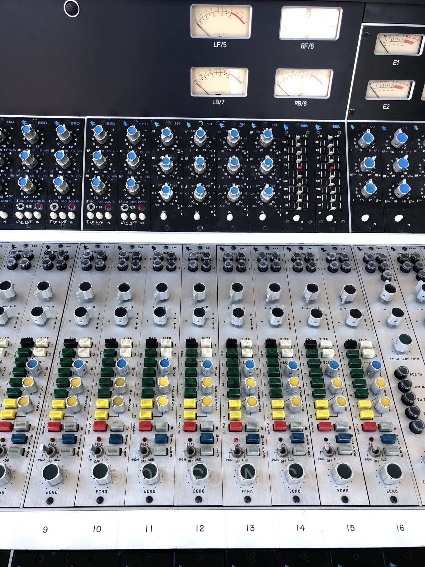 API 1604 Mixing Desk