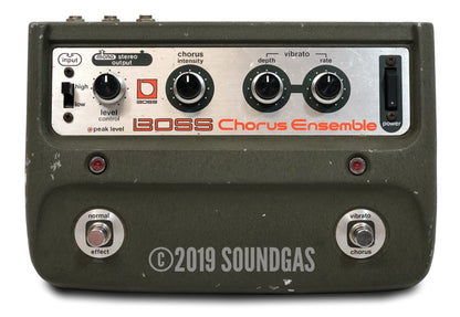 Boss CE-1 Chorus Ensemble + Box