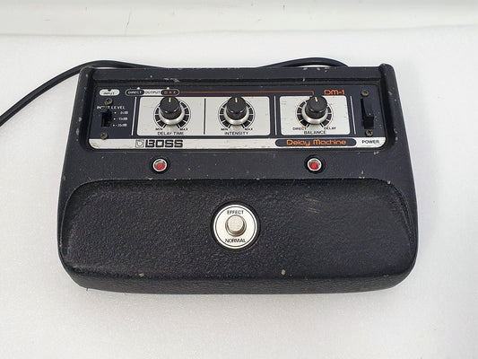 Boss Delay Machine DM-1 (modified)