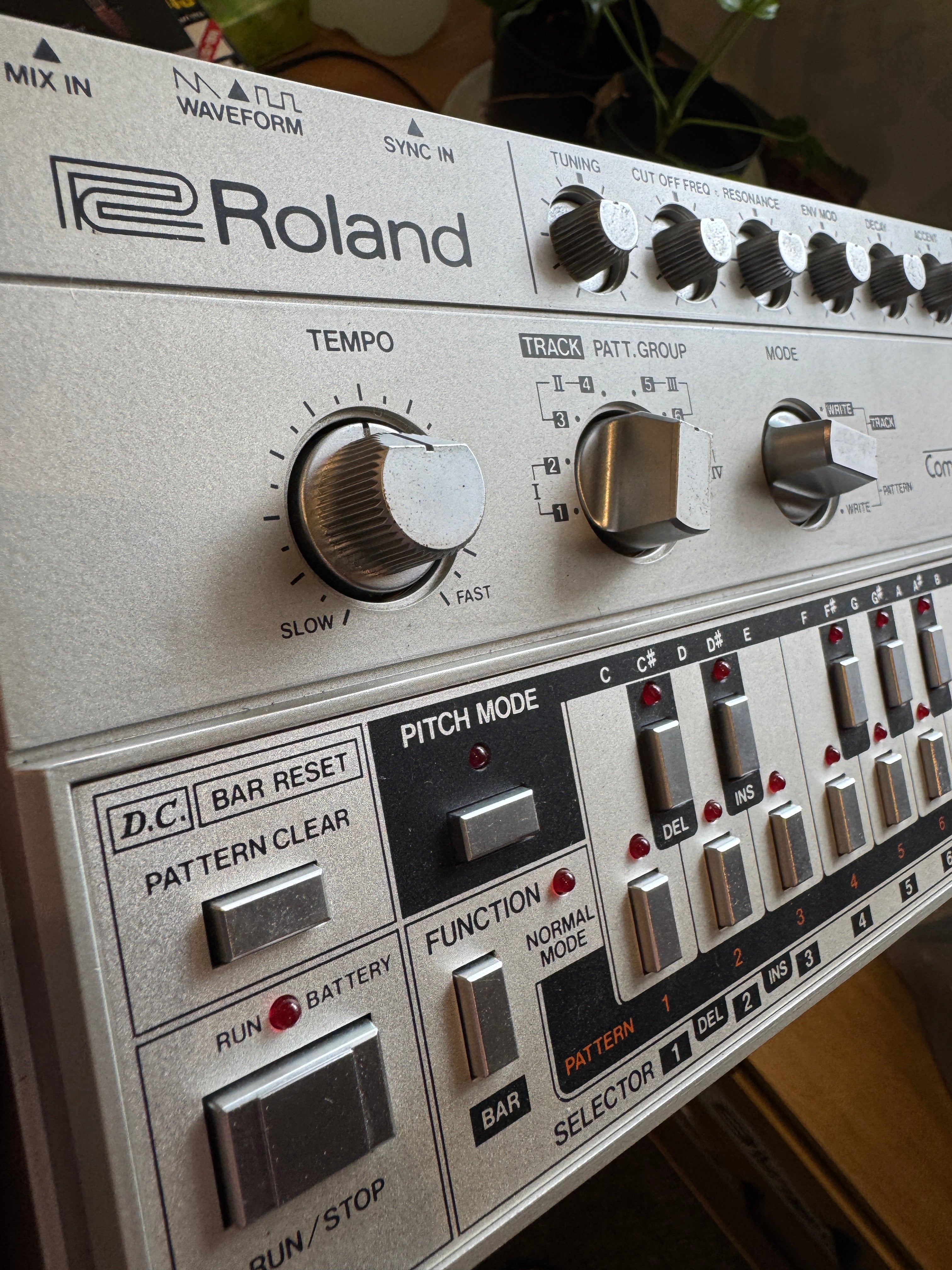 Roland TB-303 Bass Line - SN 163700