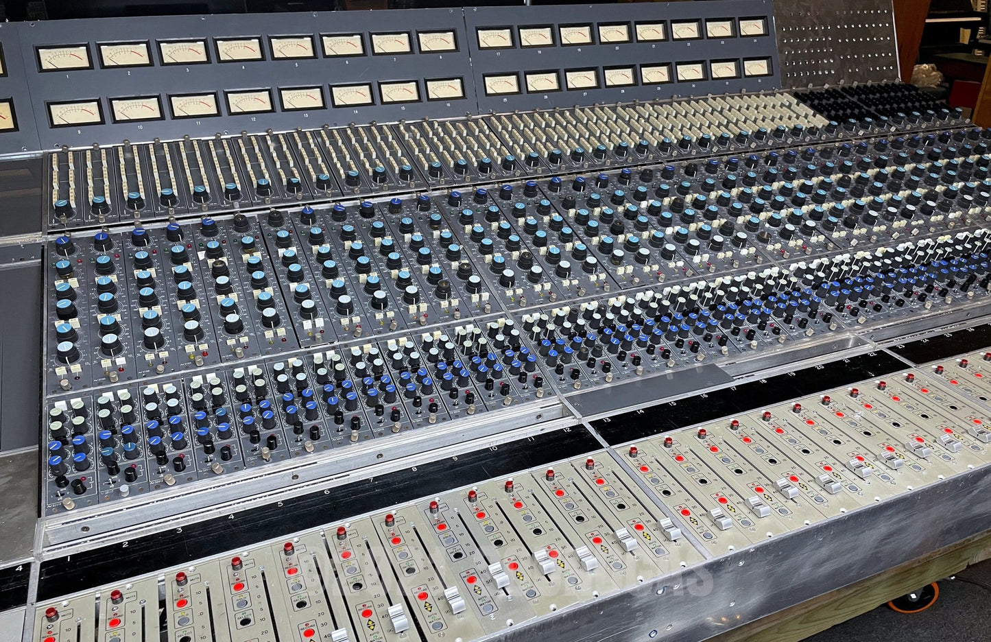 CBS Sony Neve (8078) 40-Channel Console