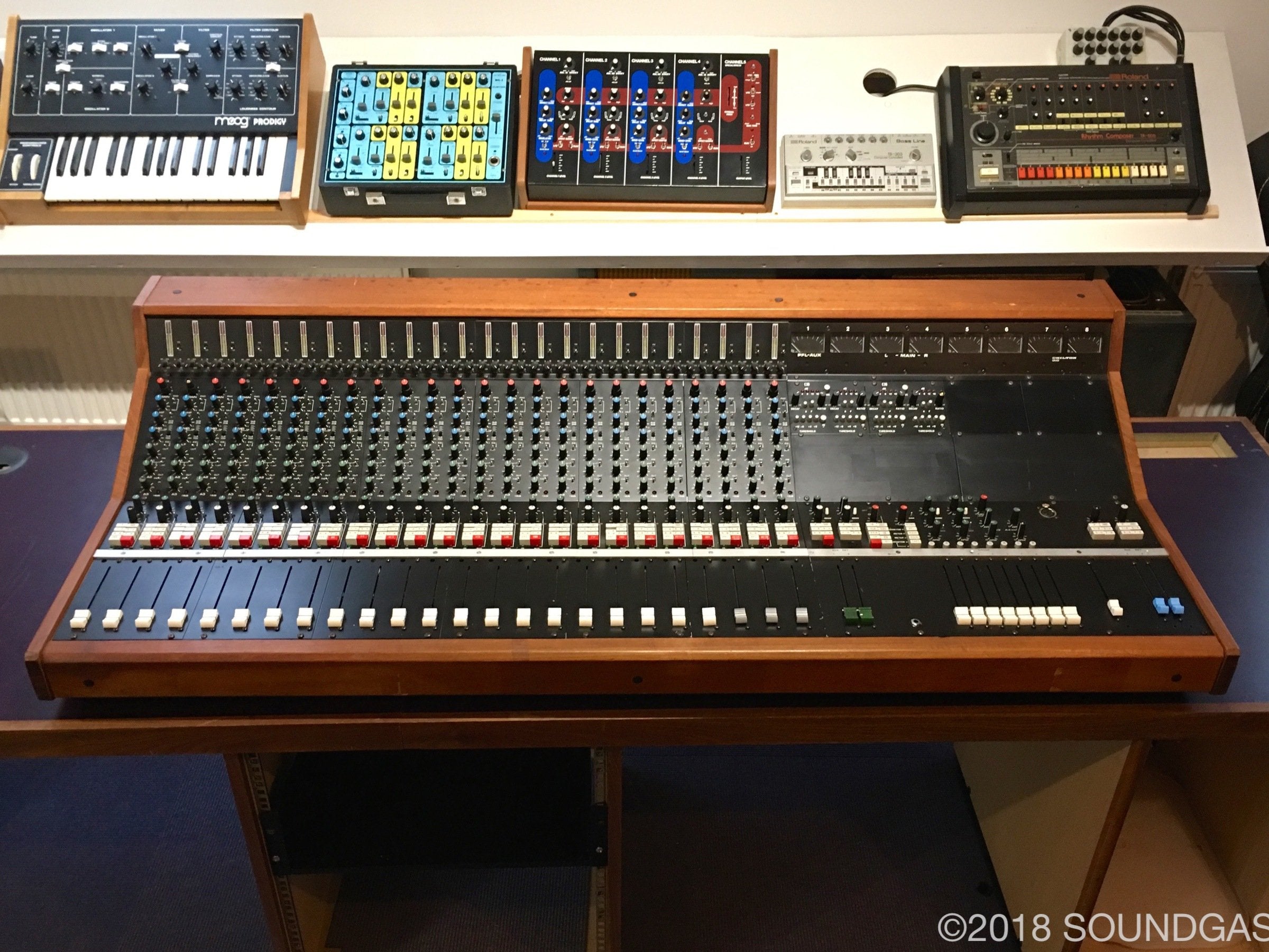 Chilton QM3 - 24-8-2 Mixing console - ex-BBC FOR SALE – Soundgas