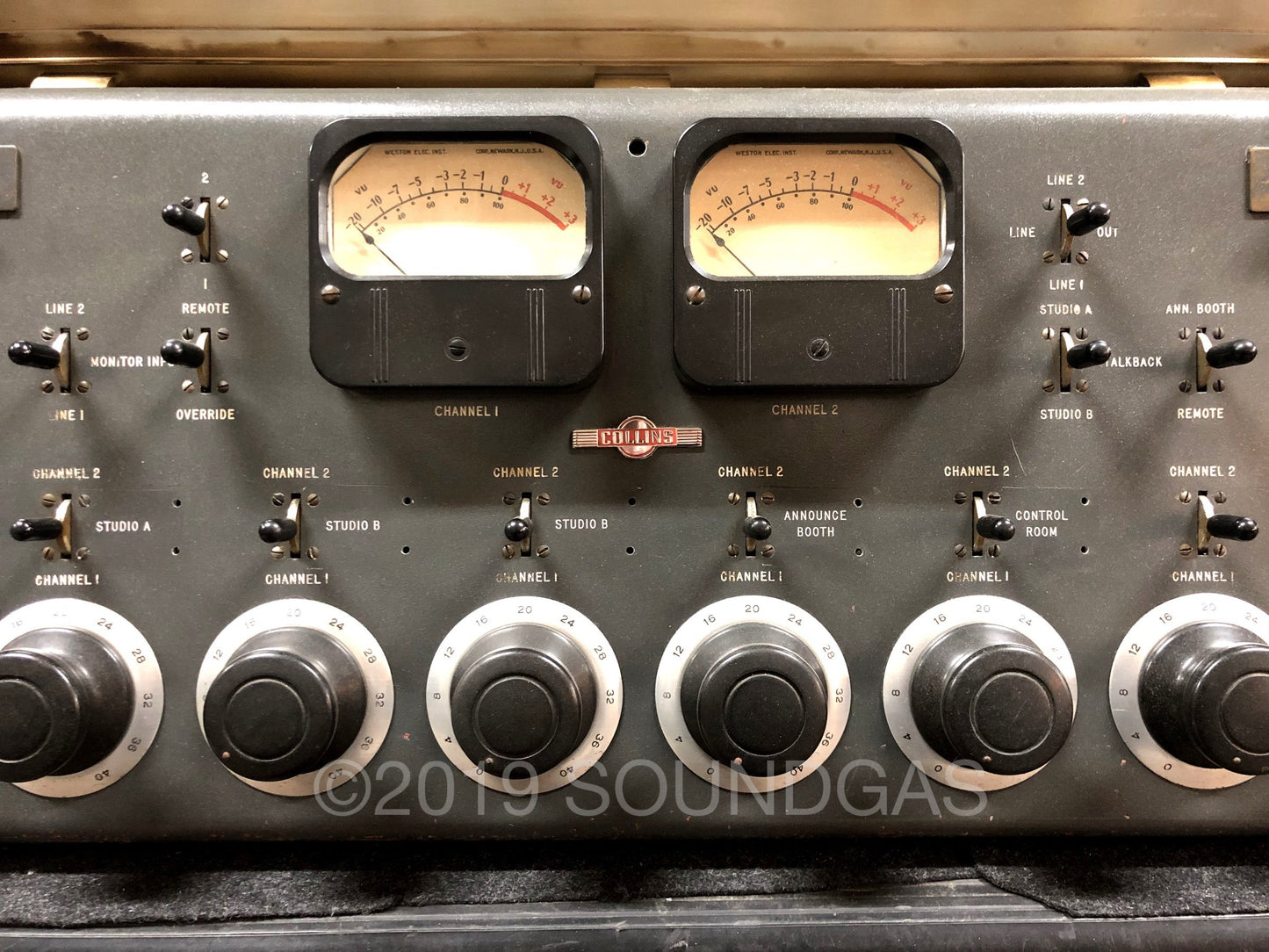 Collins 212 A Tube Console