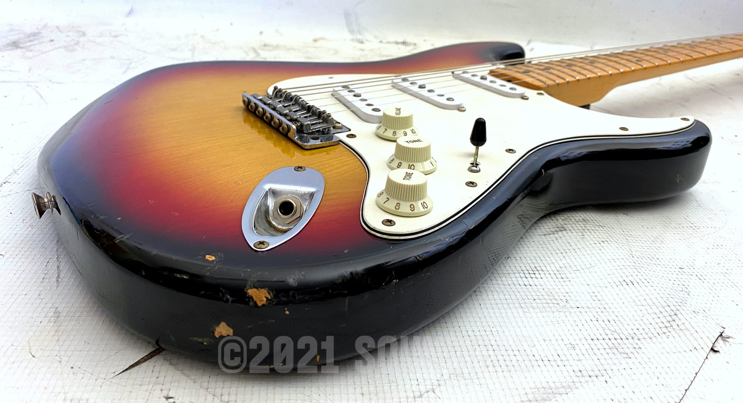 Greco Sparkle Sounds - 1977 Japanese Fender Strat FOR SALE – Soundgas