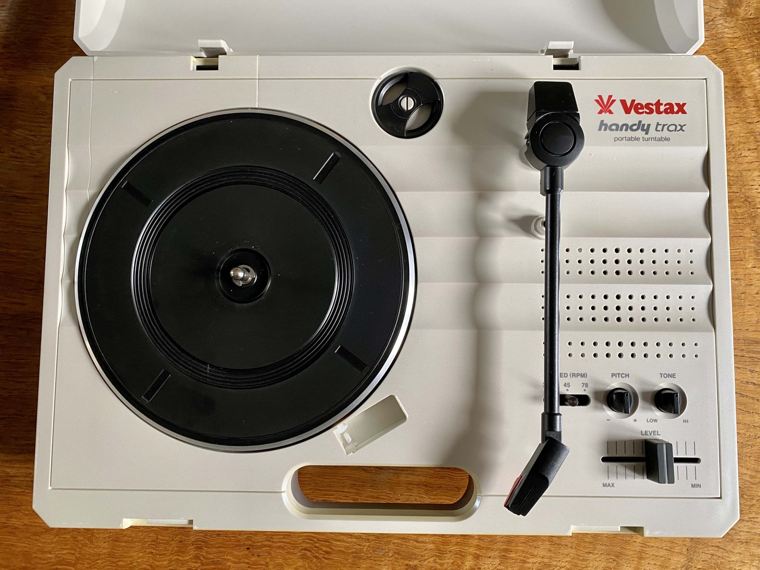 Toy Store: Vestax Handy Trax Portable Turntable FOR SALE – Soundgas