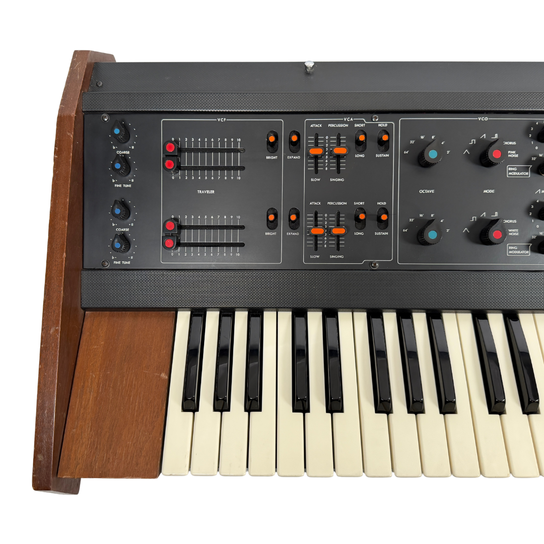 Korg 800DV - SN 5808