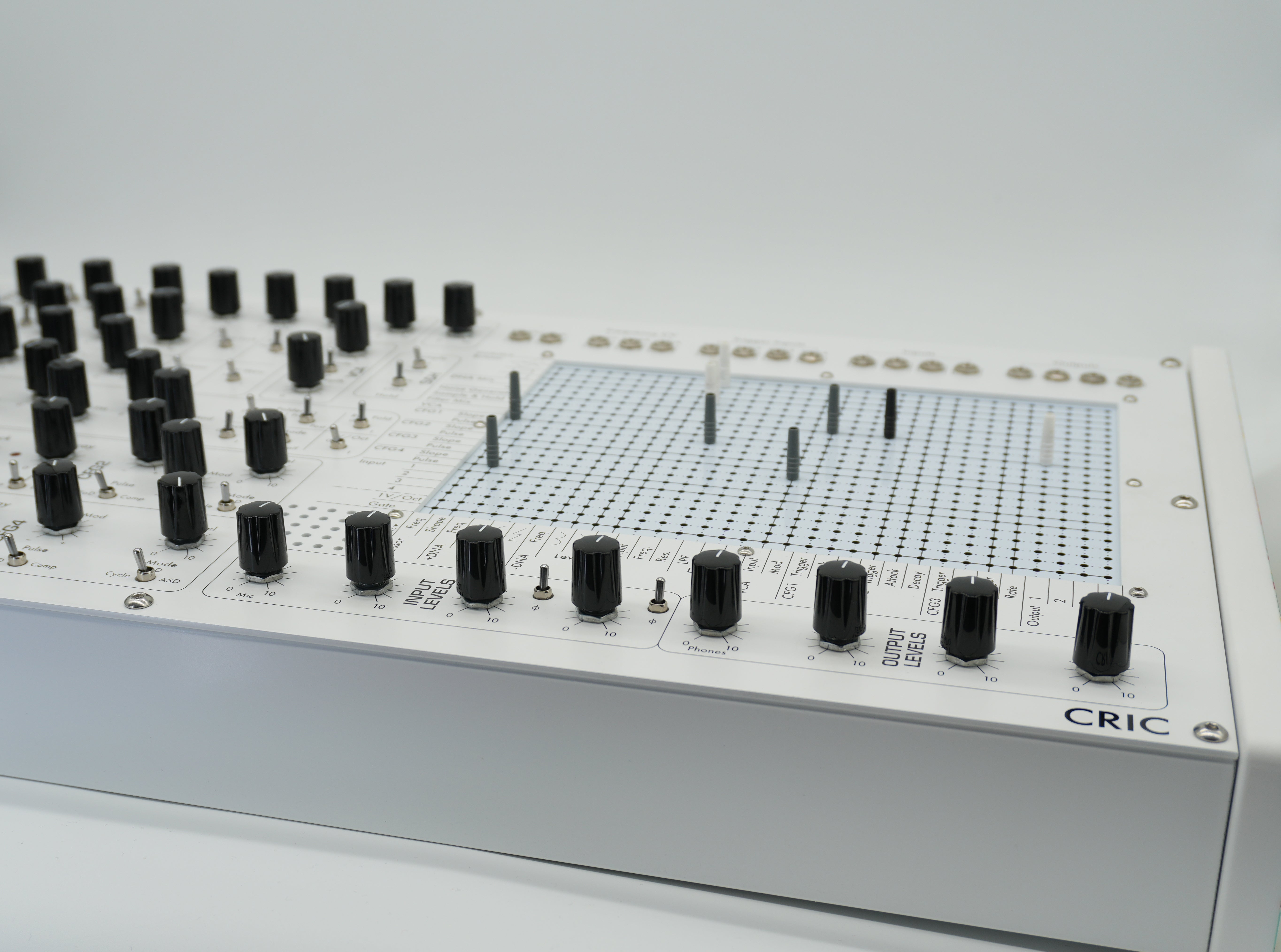 鍵盤楽器 FUTURE SOUND SYSTEMS | CRIC cric1.jpg