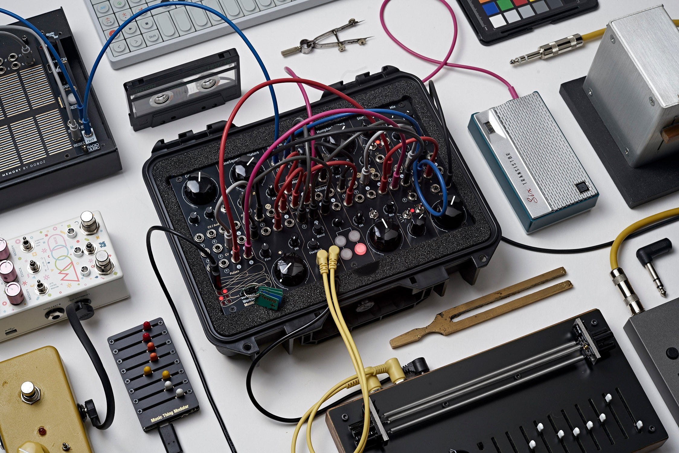 Music Thing Modular Workshop System Desktop Eurorack Synthesiser_4