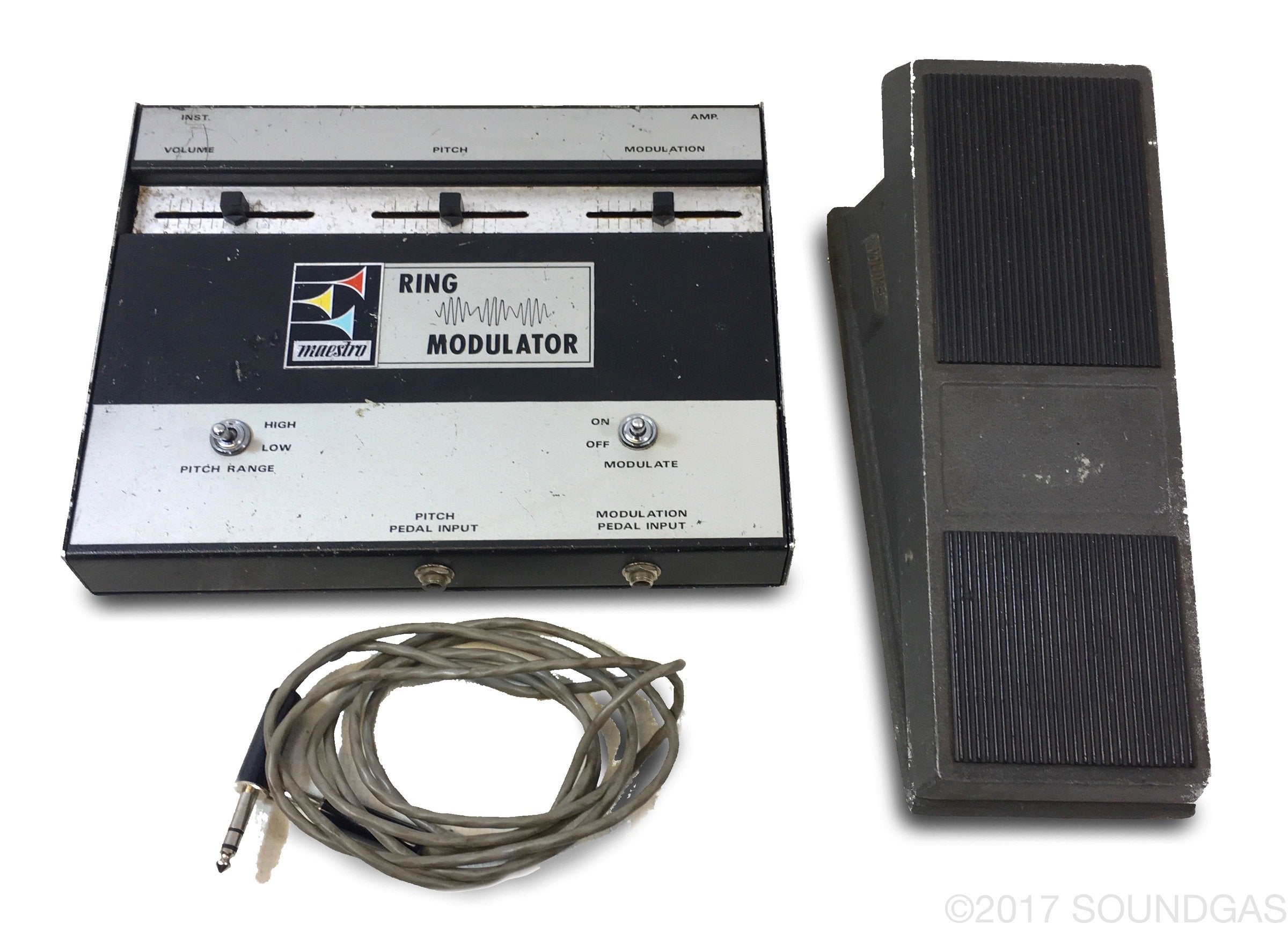 ringmodulator pedal Maestro RM-1B Ring Modulator with Control Pedal