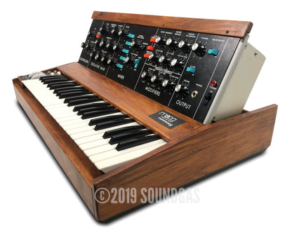 Moog 1974 Minimoog Model D + Kenton MIDI