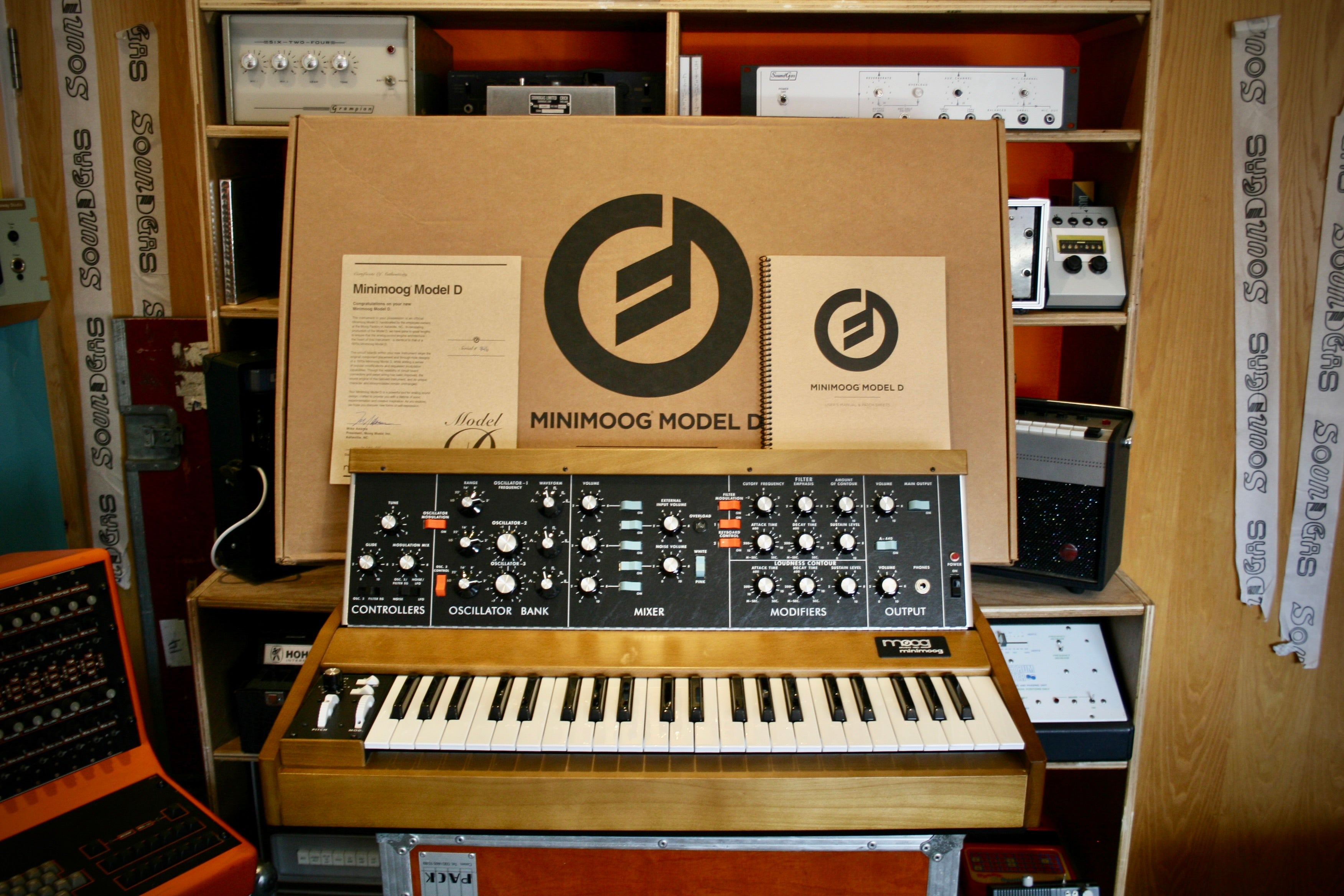 Moog MiniMoog Model D Reissue FOR SALE – Soundgas