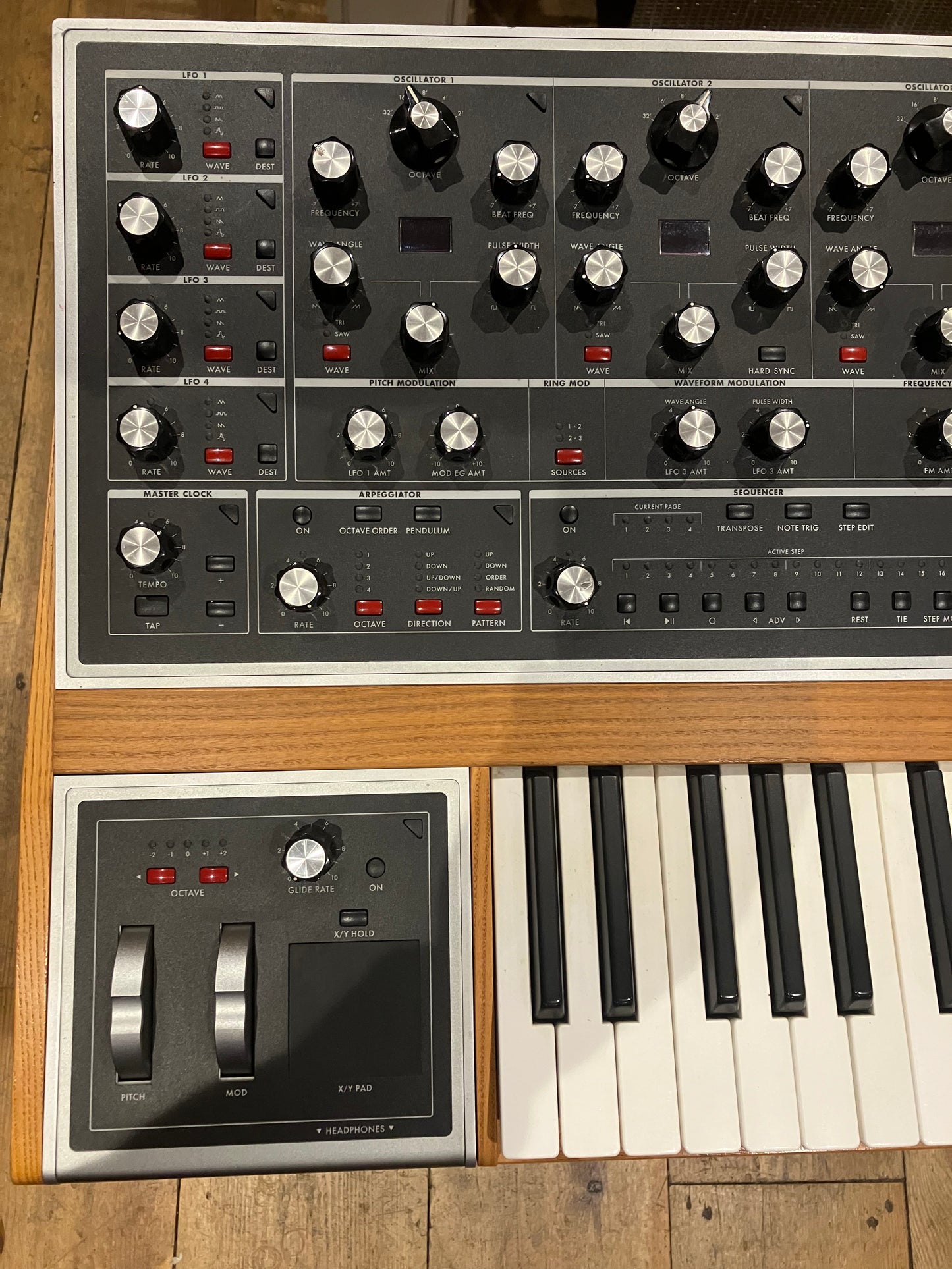 Moog One 8 Voice