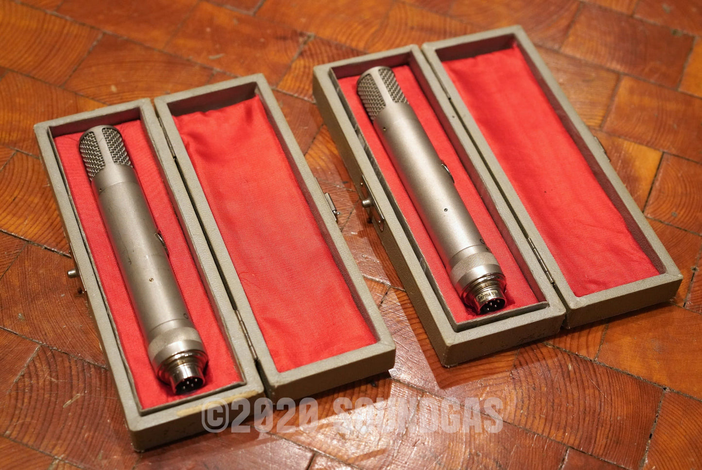 Stereo Pair Neumann KM56