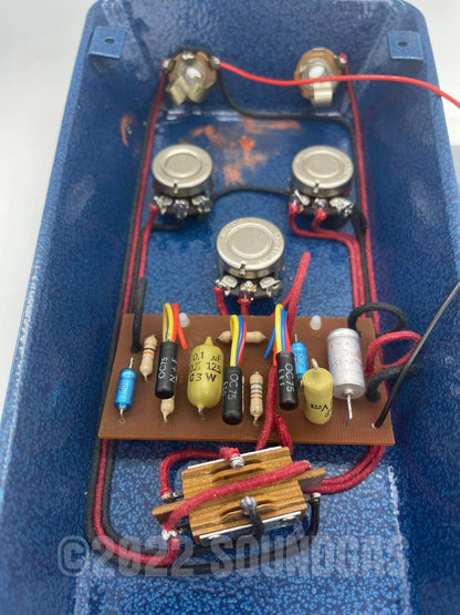 R2R Electric Aged Supa MKII Fuzz 1964 Philips