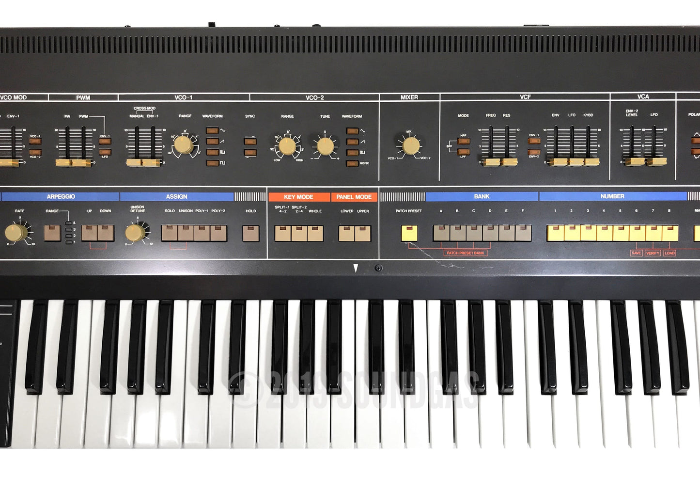 Roland Jupiter-6