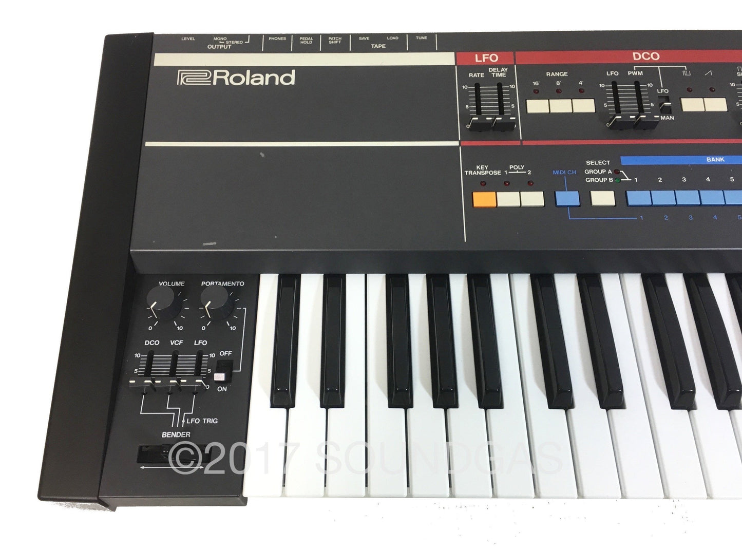 Roland Juno-106 with Original Case