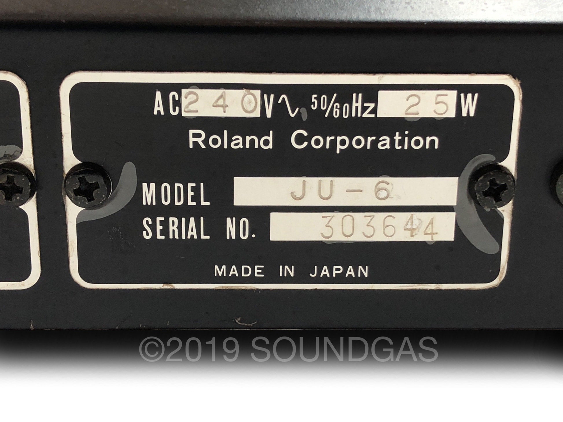 Roland Juno-6