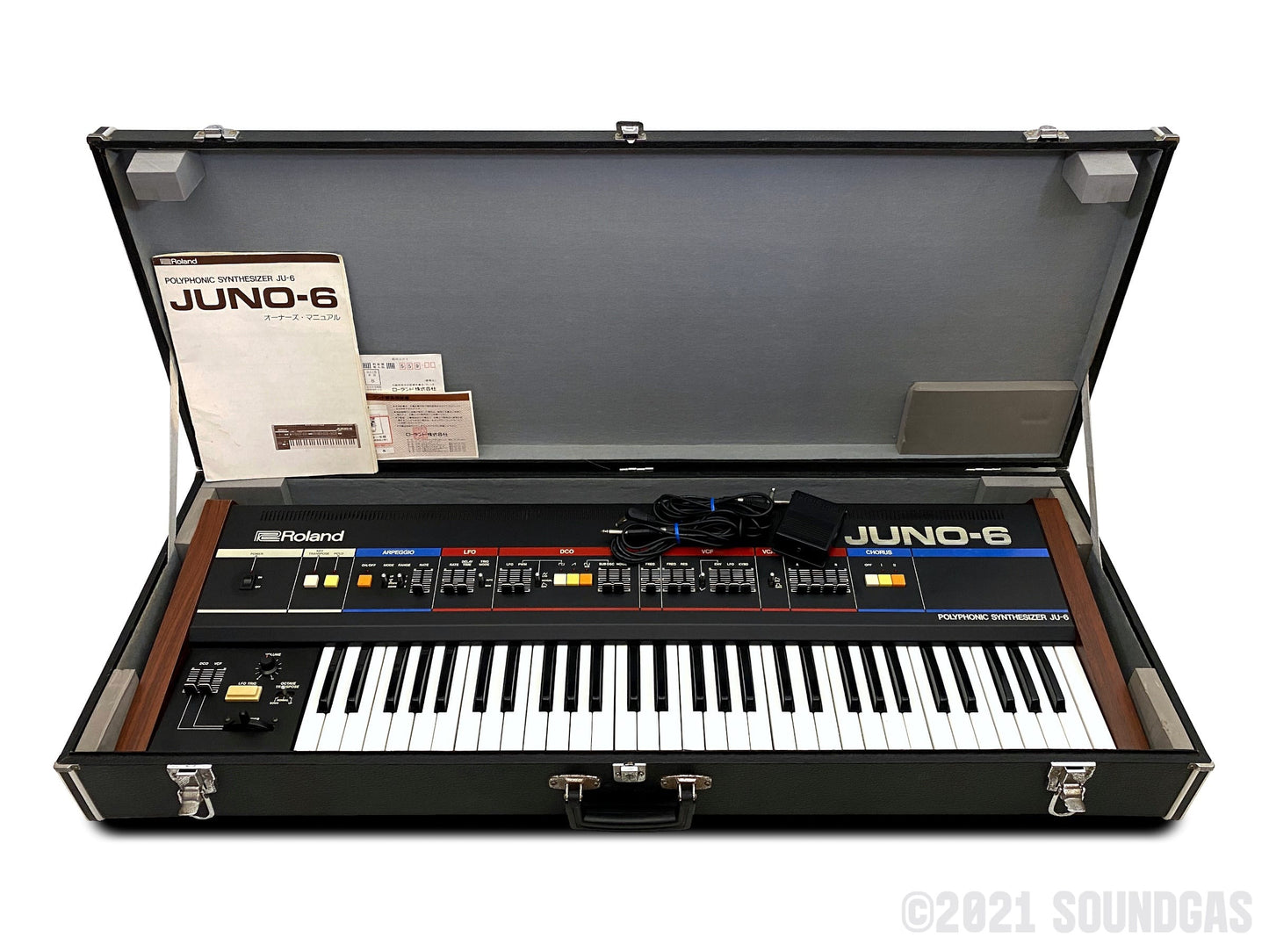 Roland Juno-6