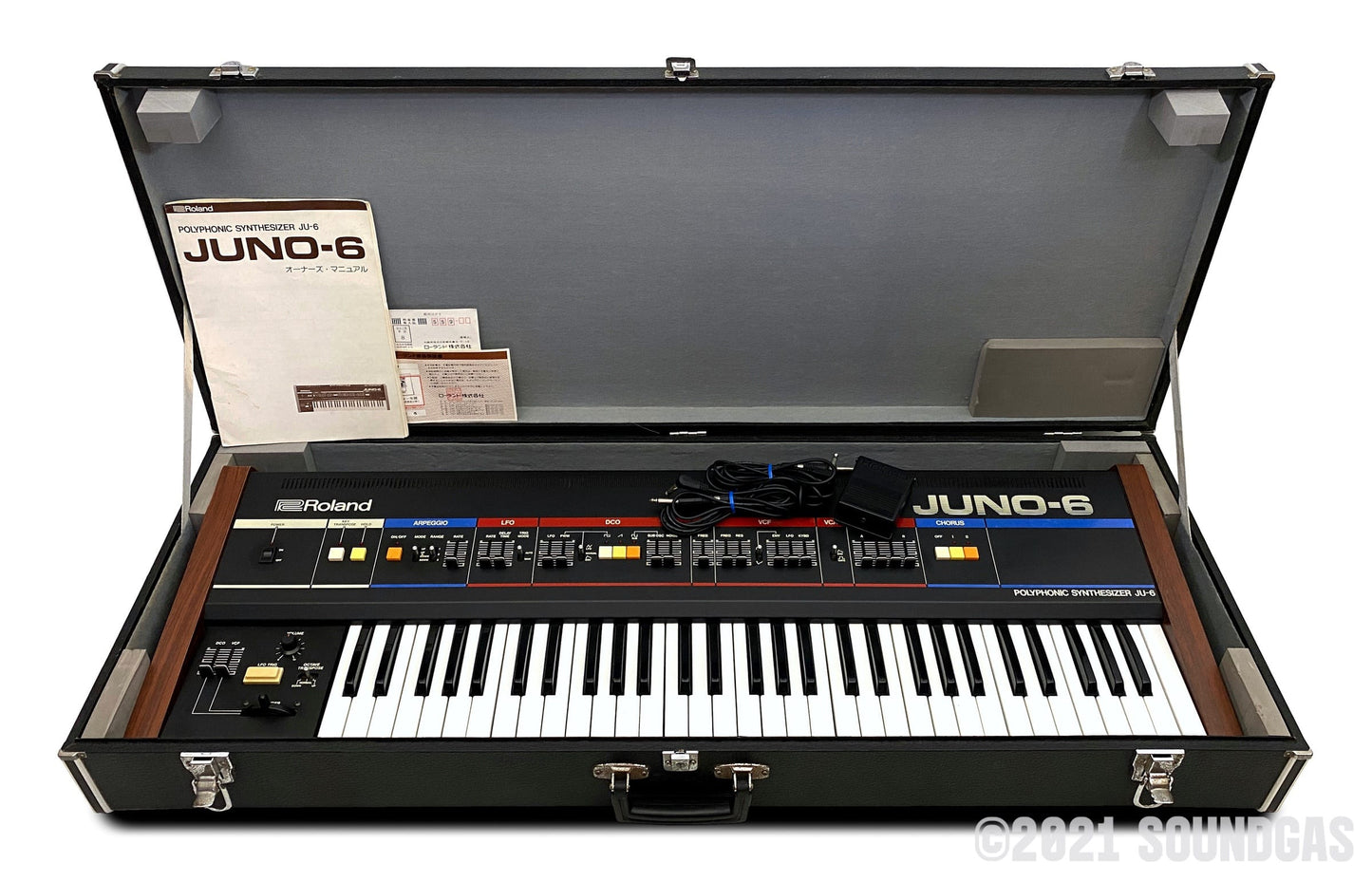 Roland Juno-6