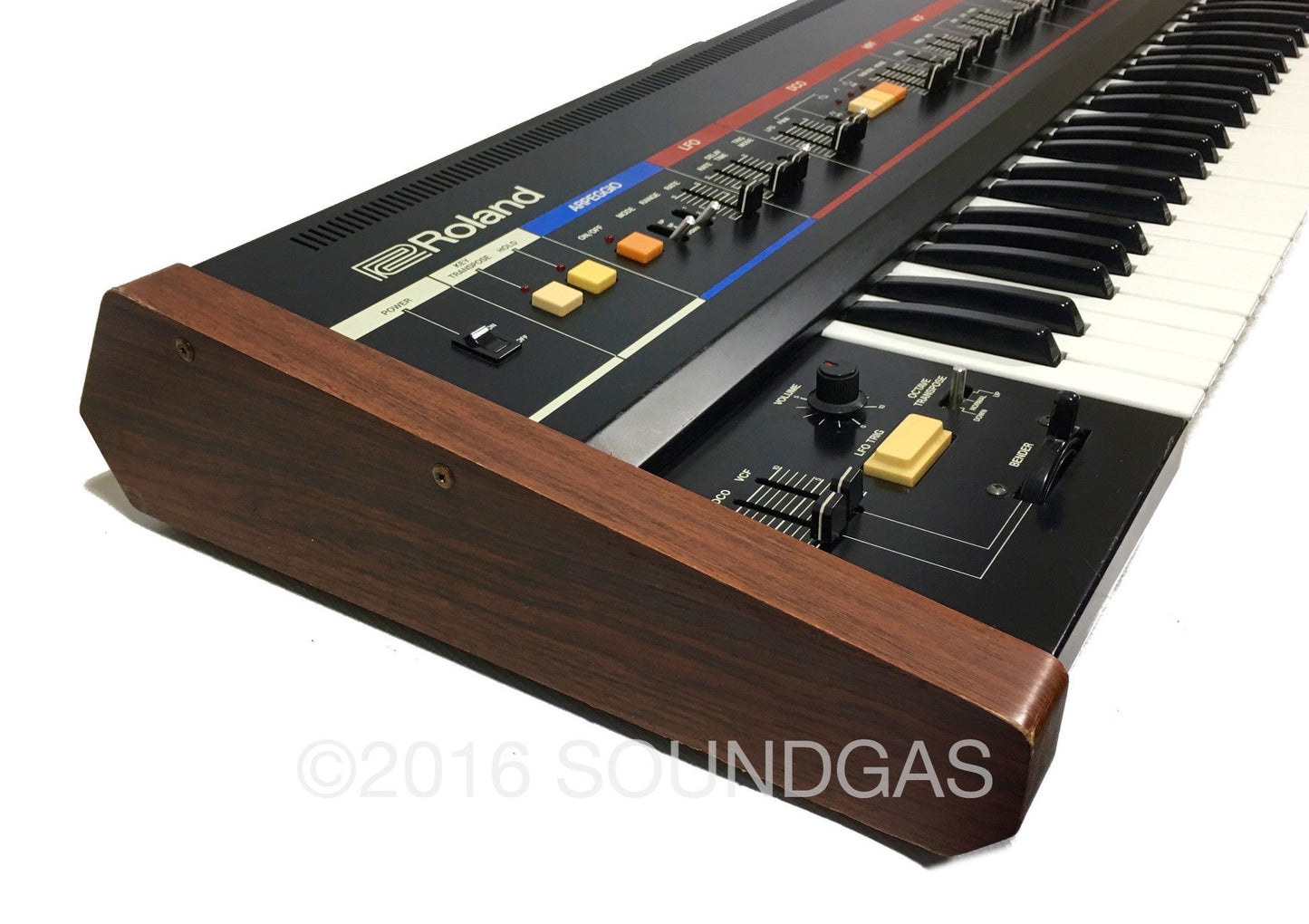 Roland Juno-60 240v