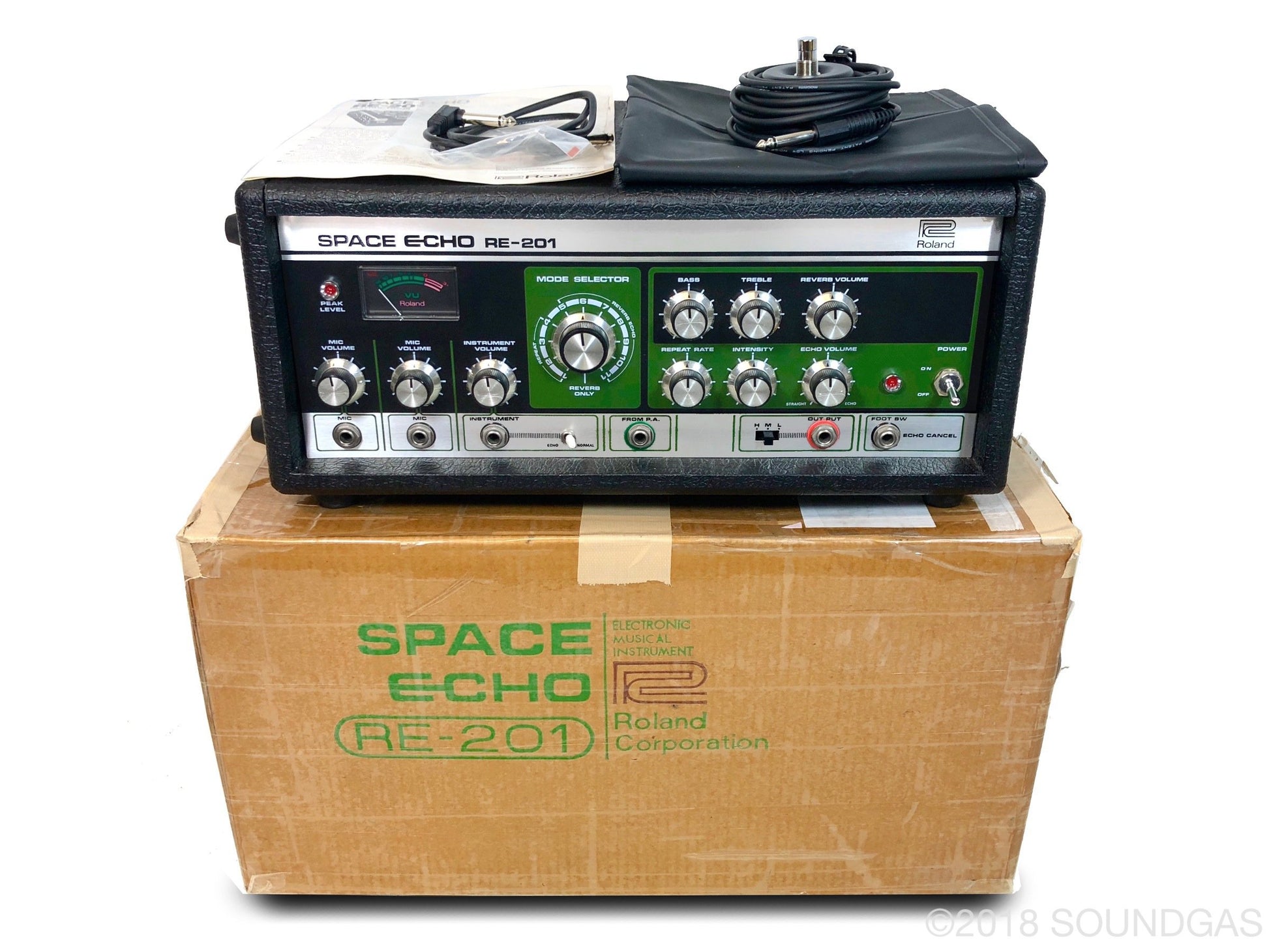 Roland RE-201 Space Echo 117v - Mint