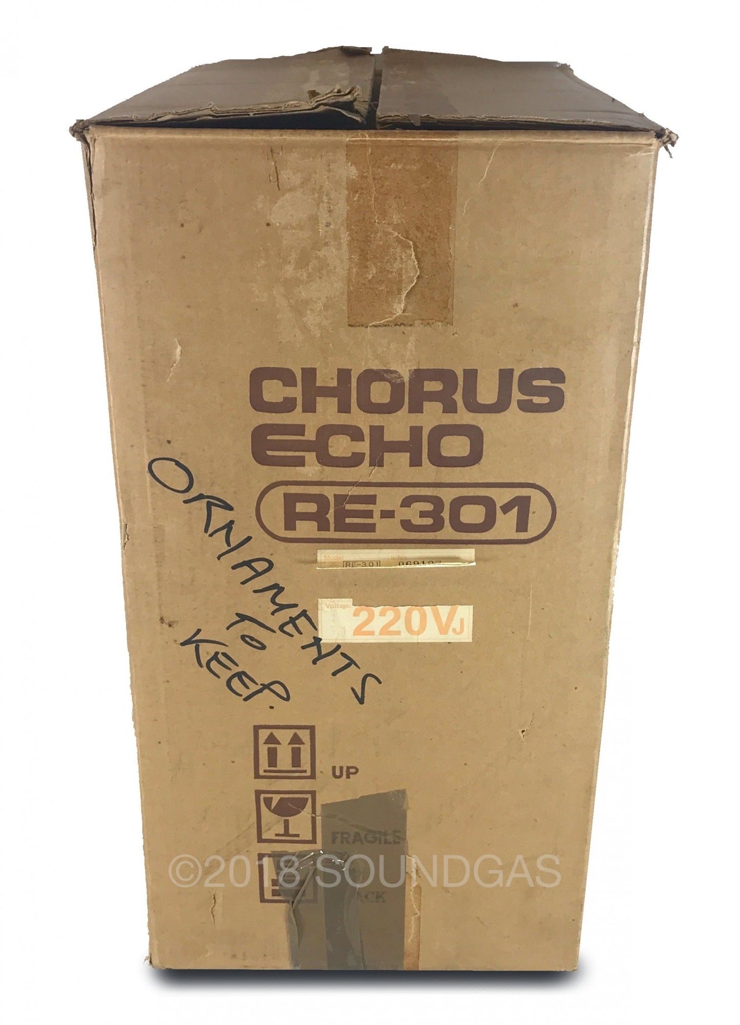 Roland RE-301 Chorus Echo - 240v (Boxed)