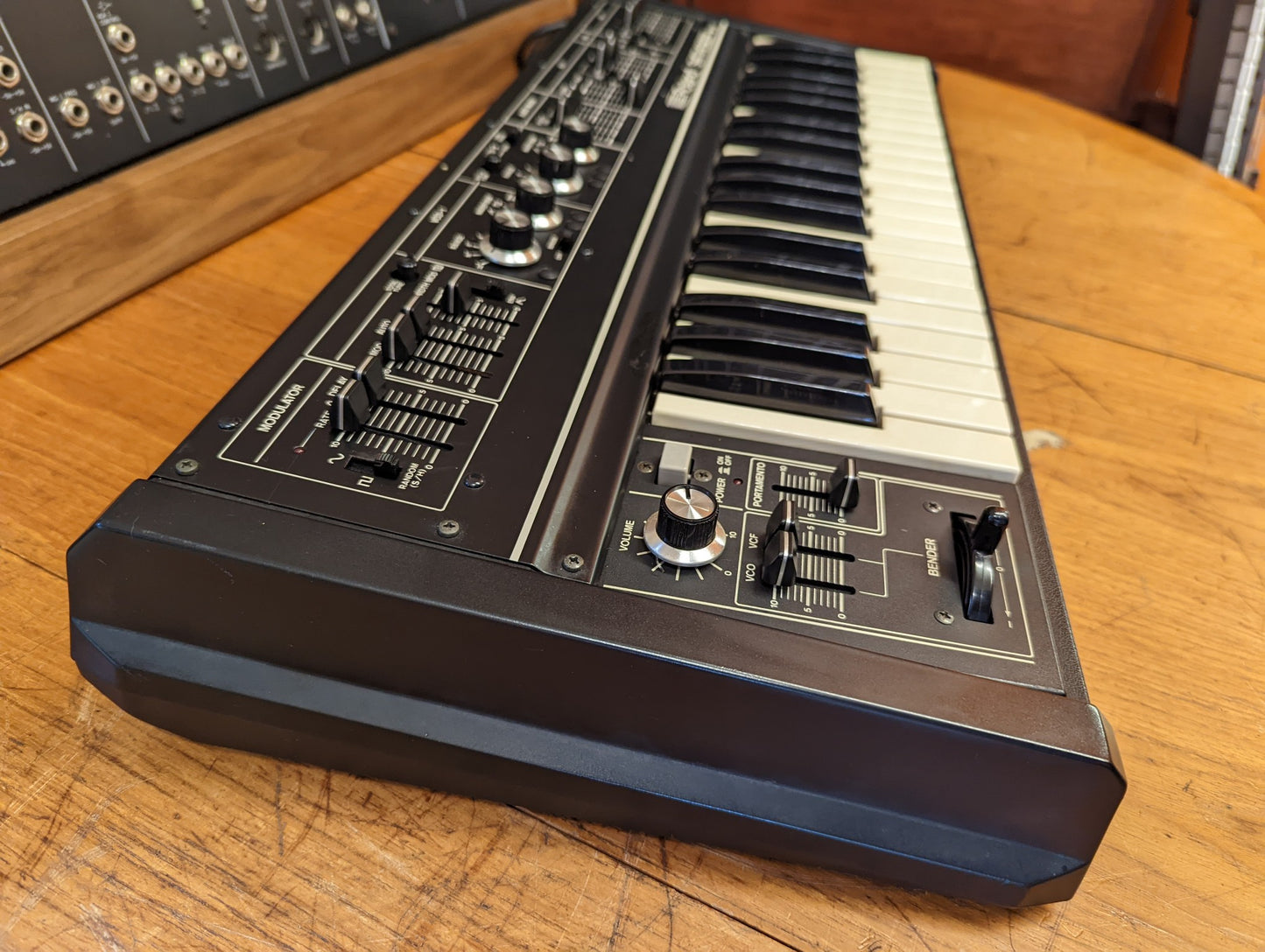 Roland SH-2 Synthesizer