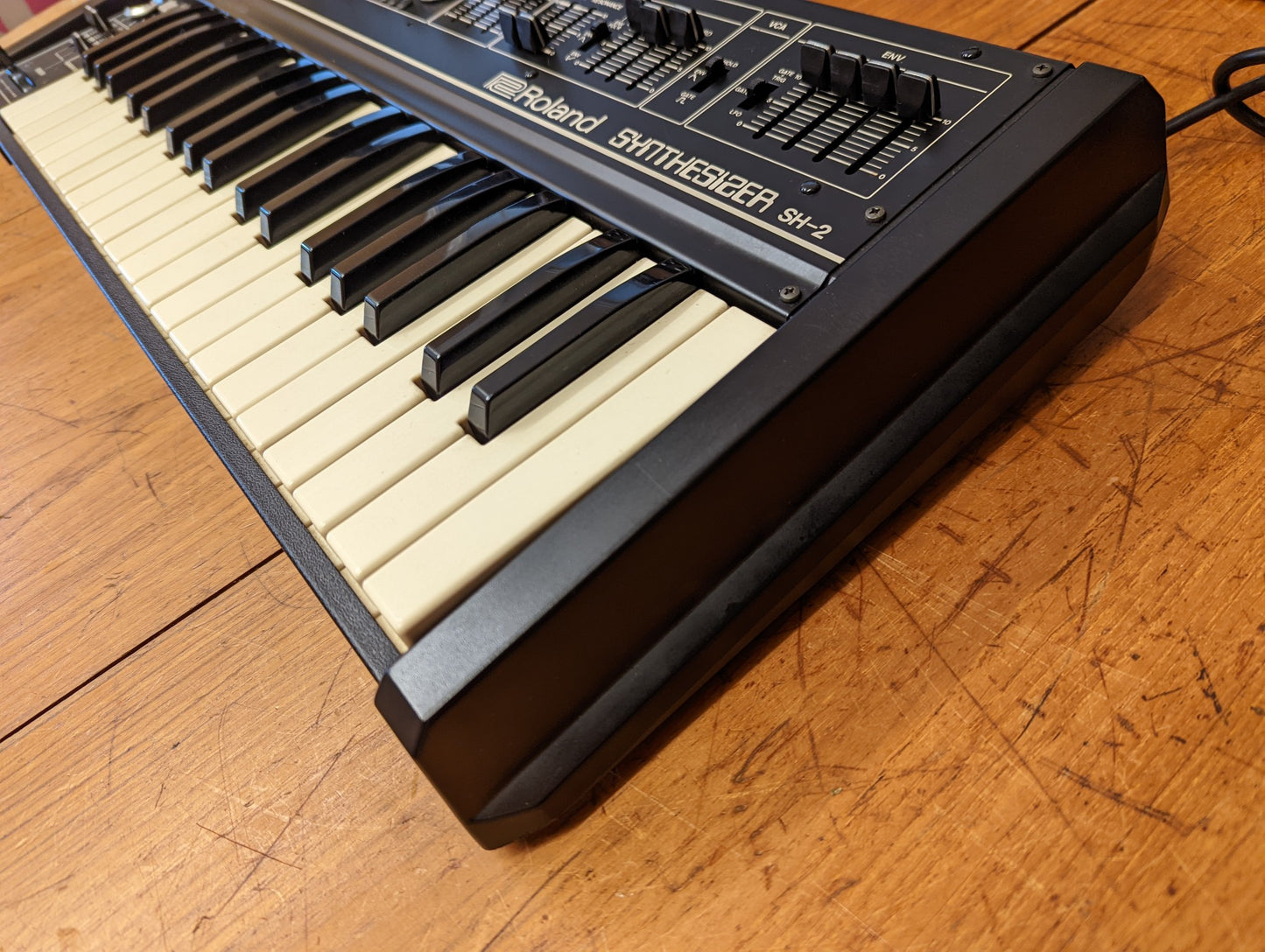 Roland SH-2 Synthesizer