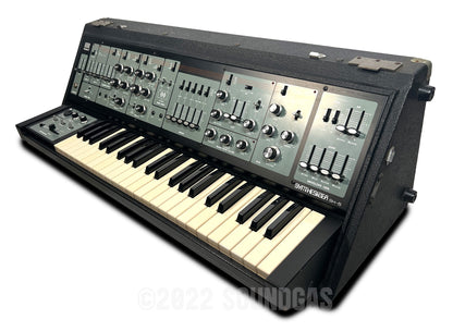 Roland SH-5 Synthesizer