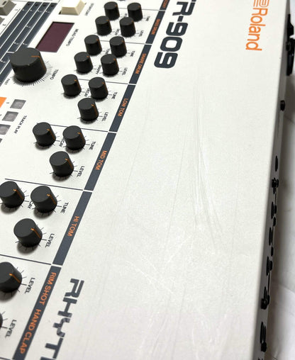 Roland TR-909 Rhythm Composer