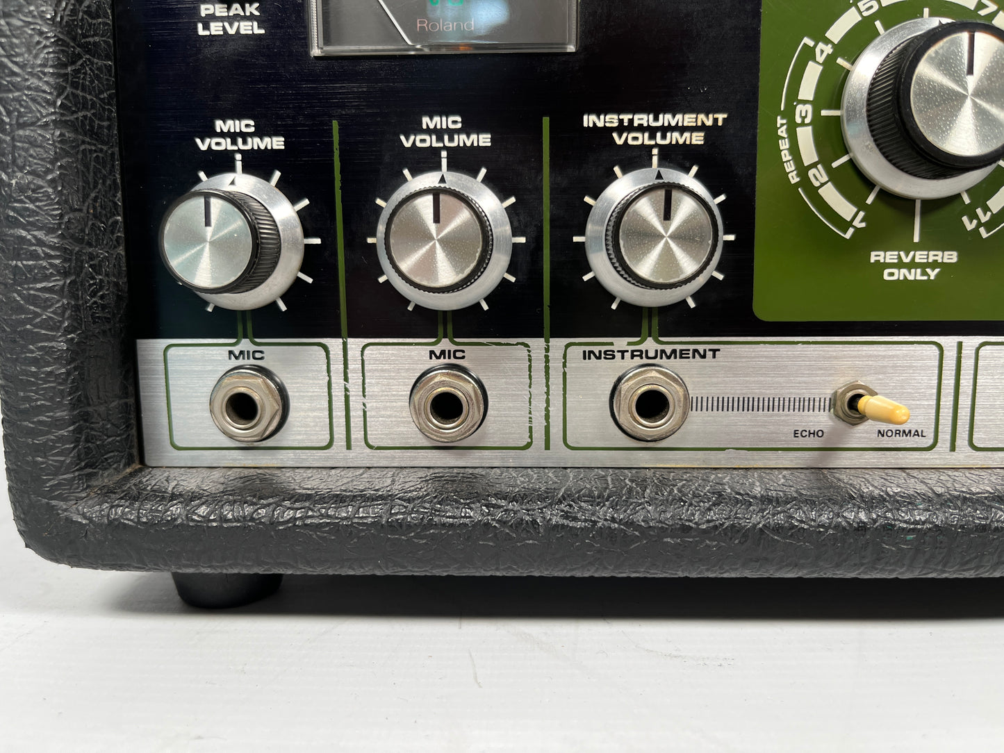 Roland RE-201 Space Echo, Early Preamp Mod, Zero Head Gain