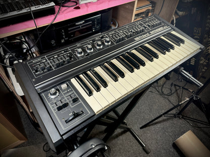 Roland SH-2 New Old Stock