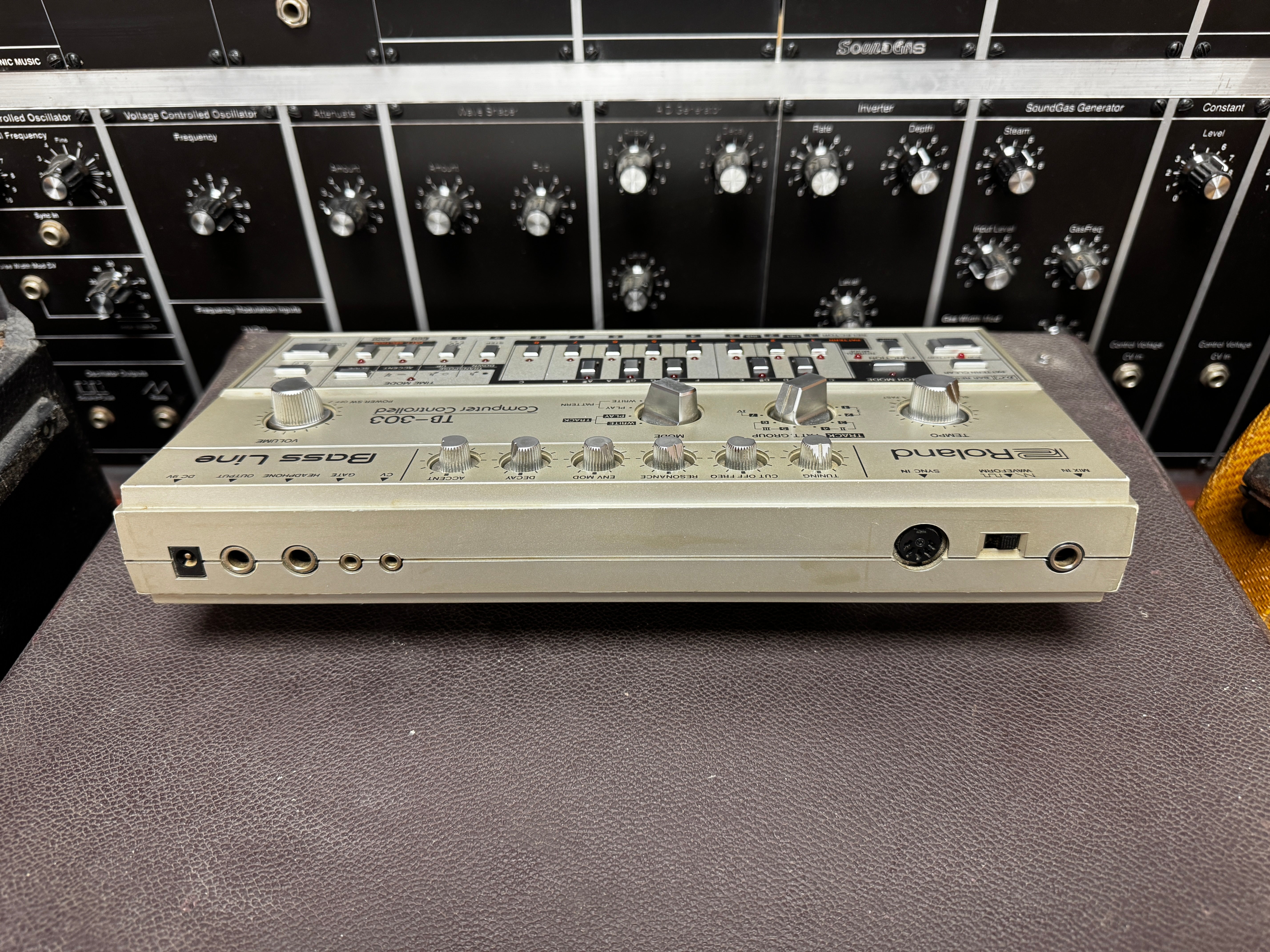 Roland TB-303 Bass Line (Hardfloor signed)