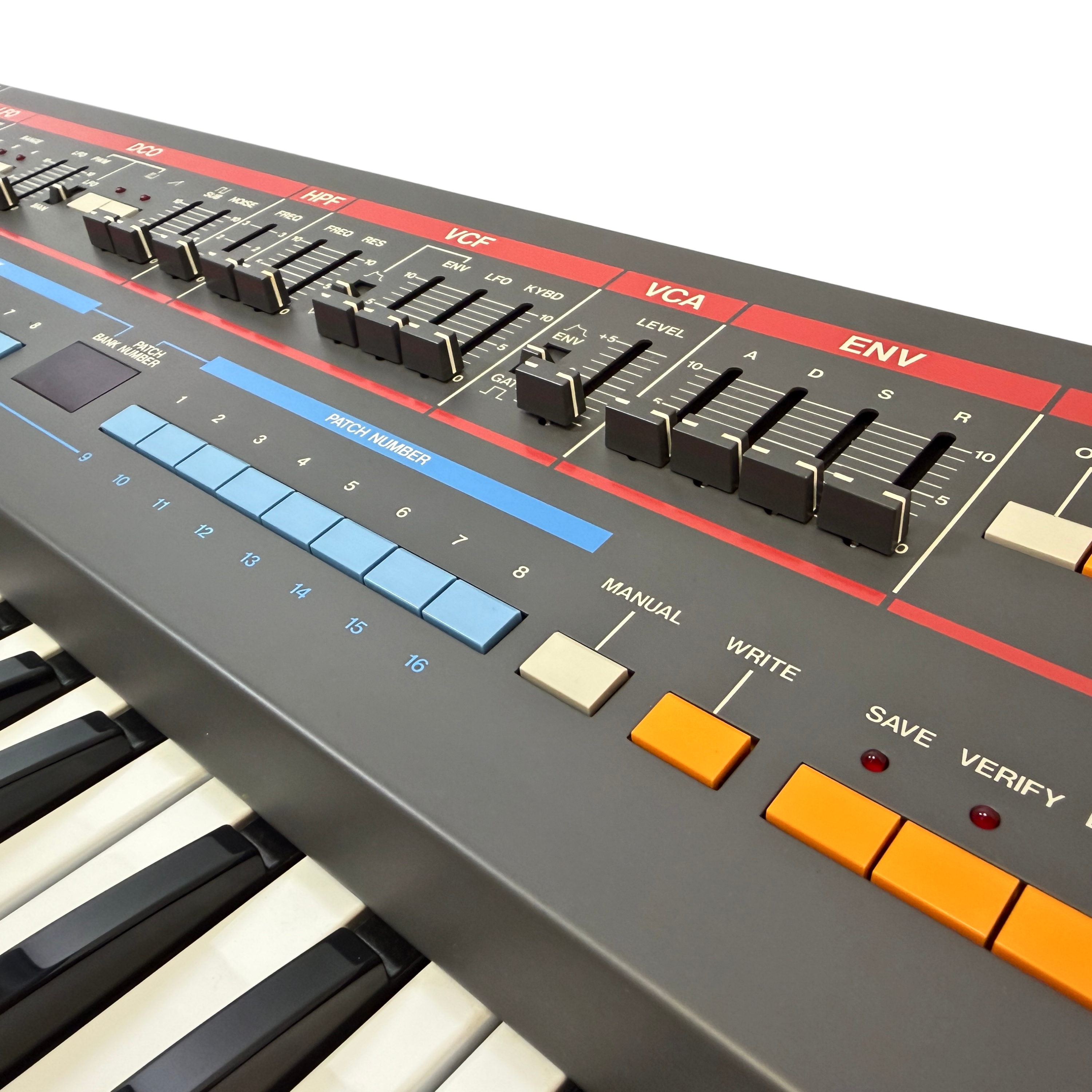 Roland Juno-106 555603 Close Up
