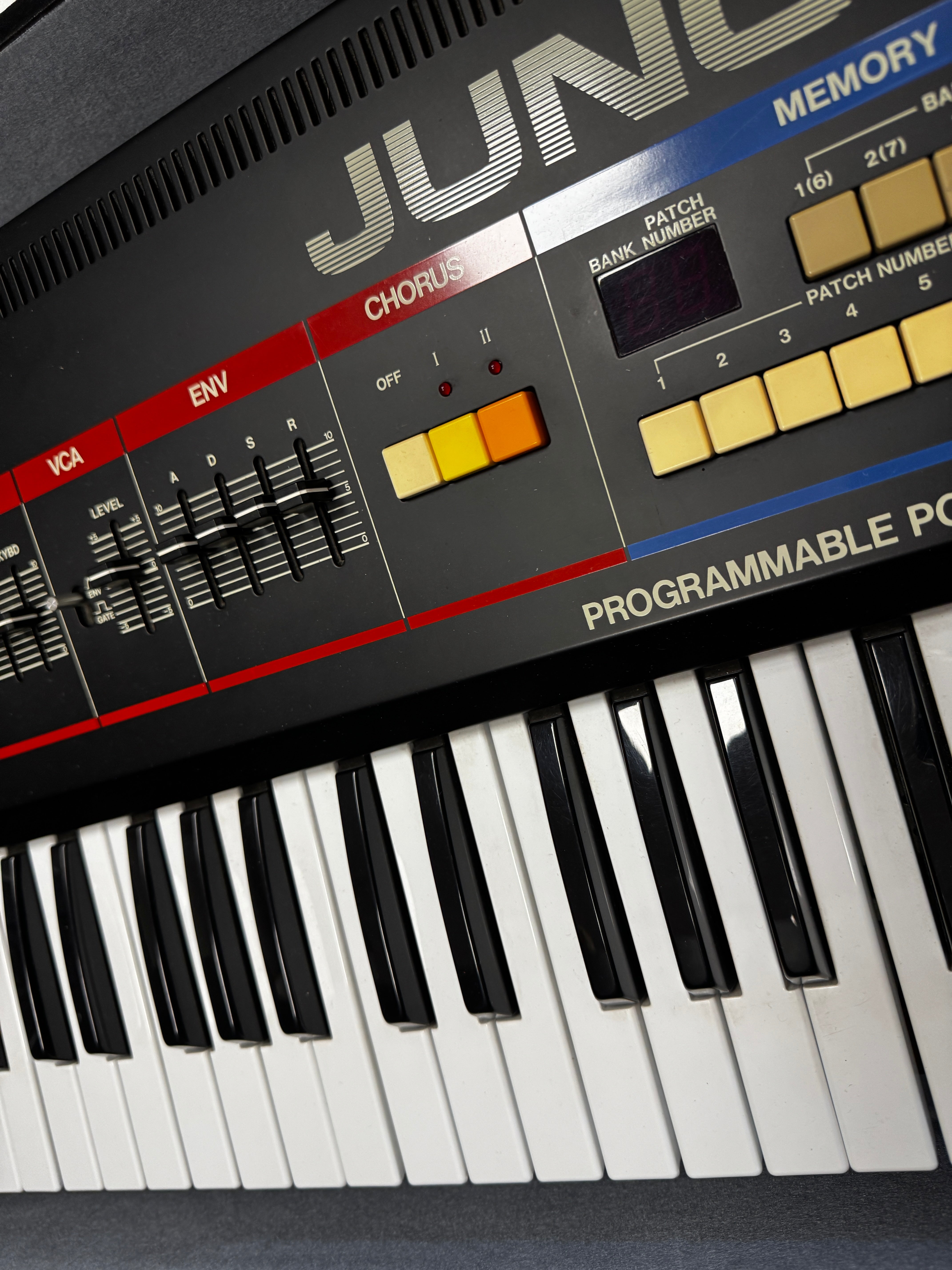 Roland Juno-60 Factory Fresh/cased - SN 289026