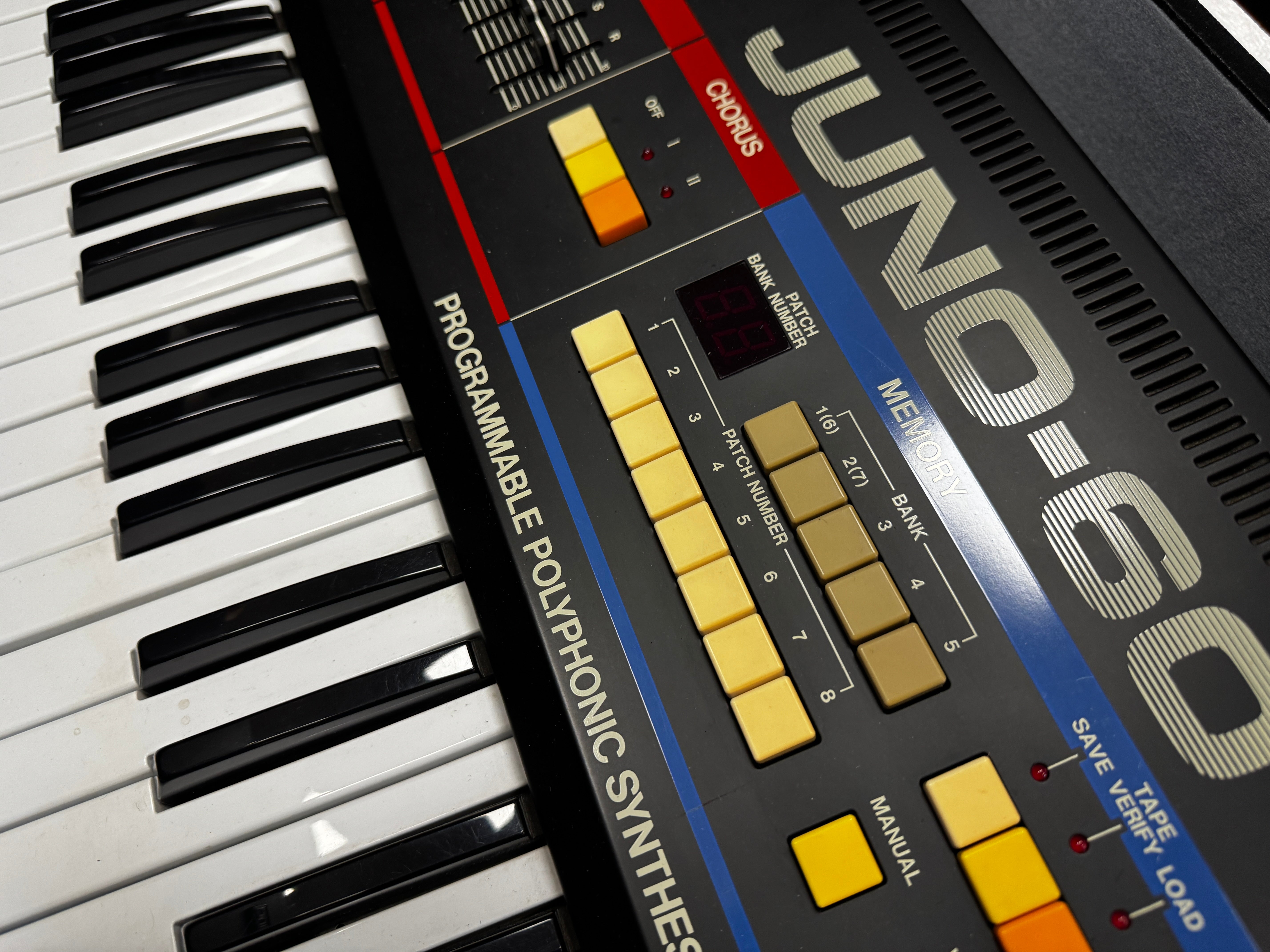 Roland Juno-60 Factory Fresh/cased - SN 289026