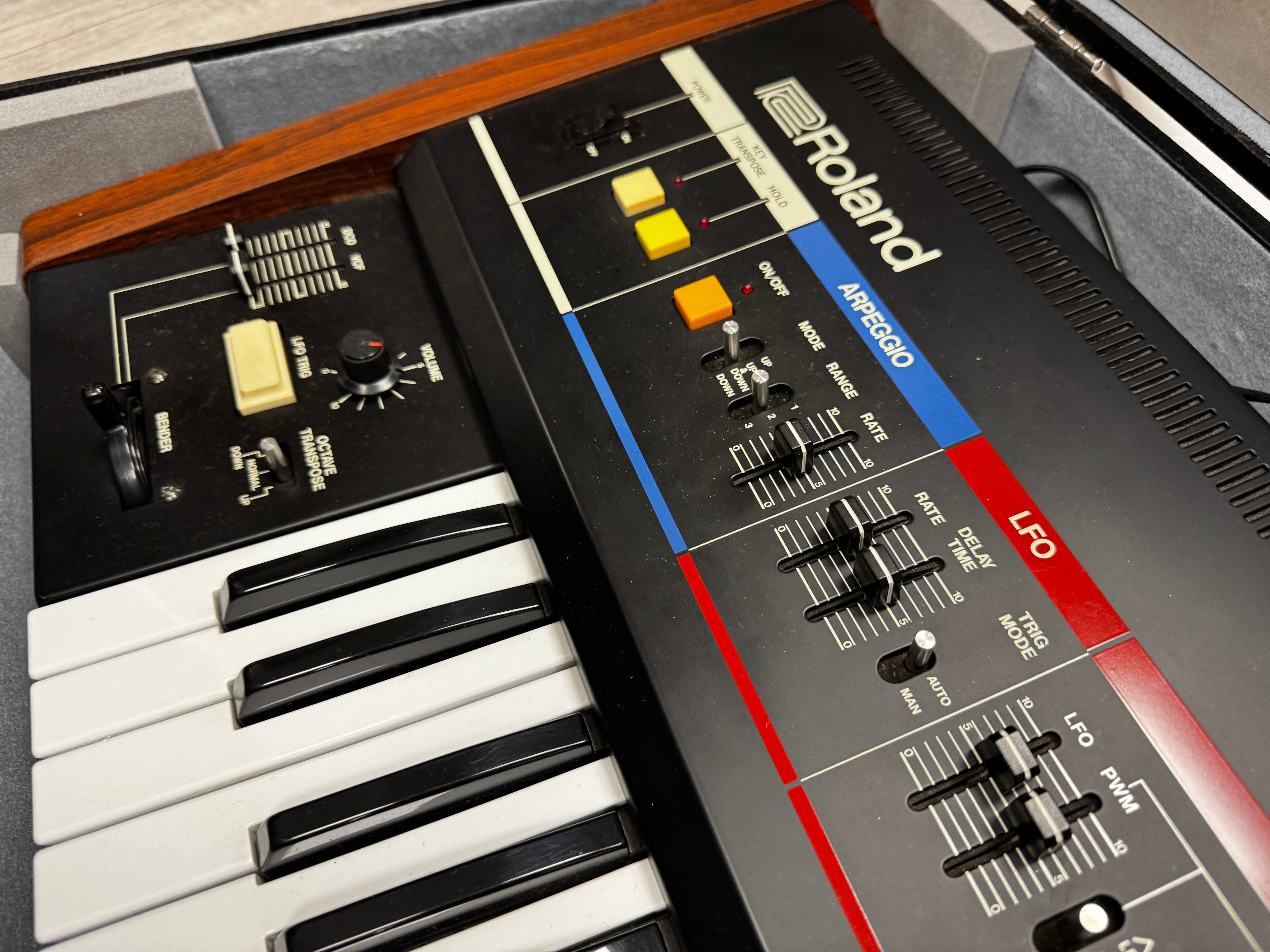 Roland Juno-60 Factory Fresh/cased - SN 289026