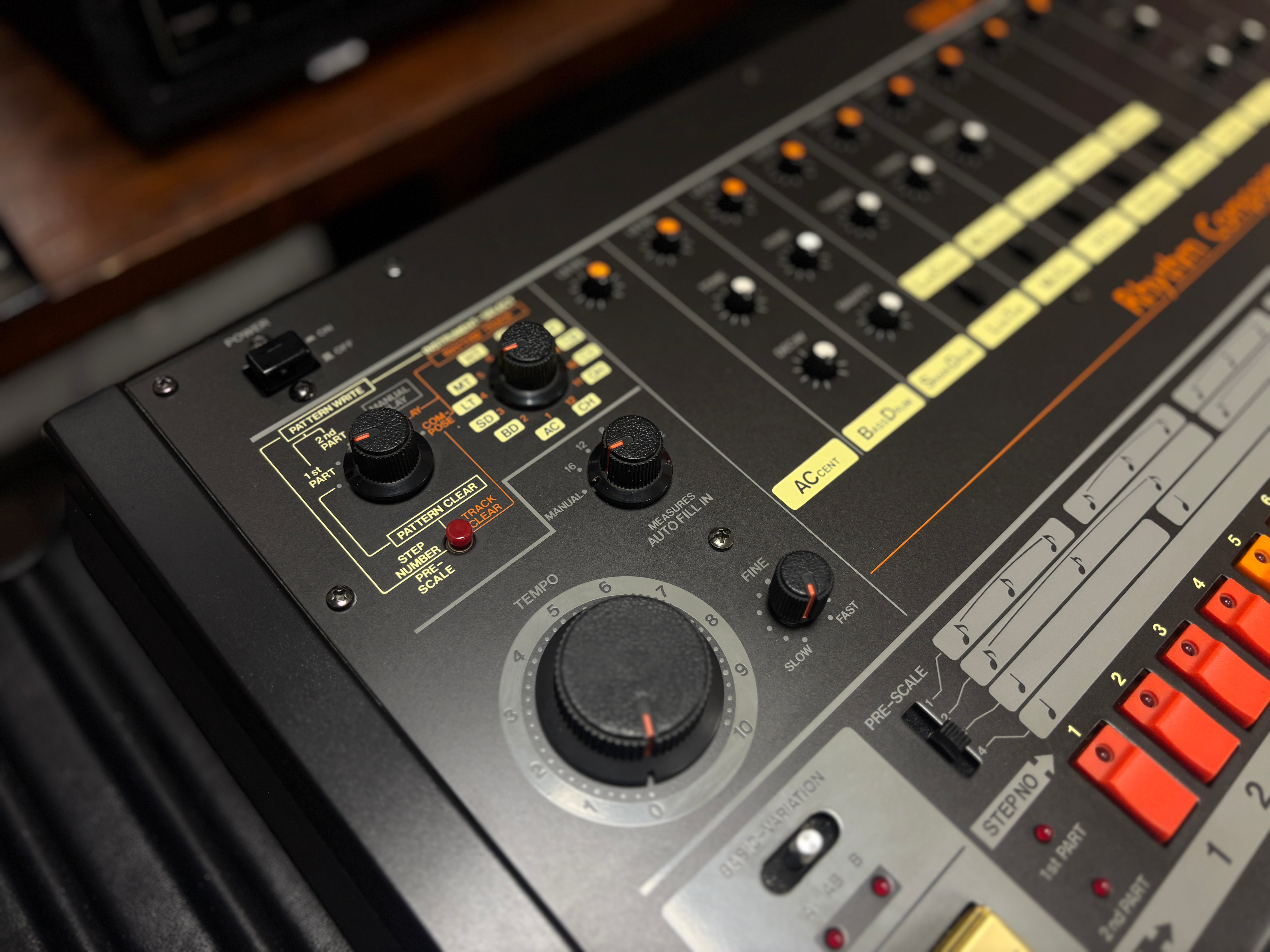 Roland TR-808 Rhythm Composer - near mint SN 311244