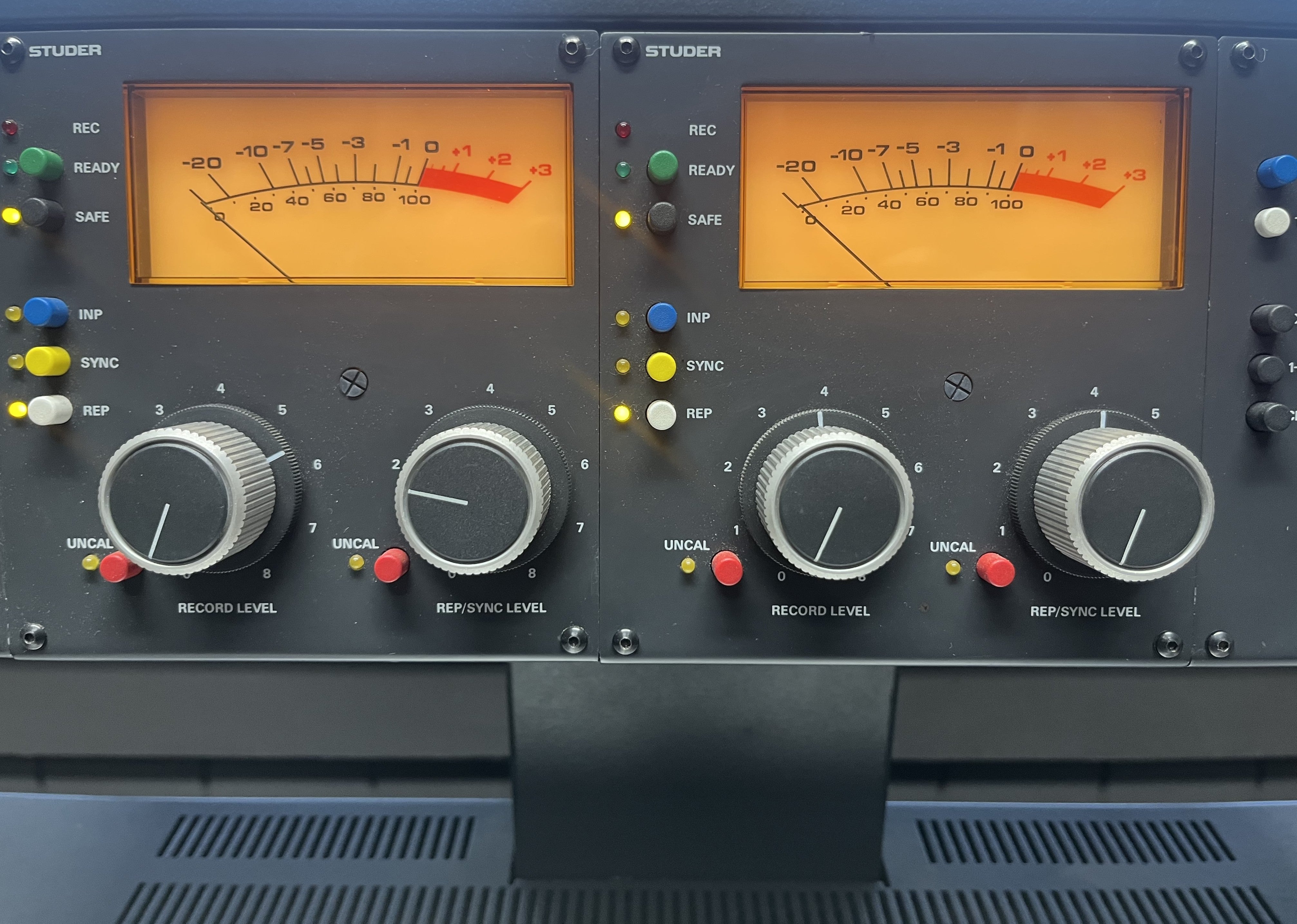 Studer A812 Reel to Reel Tape Machine Meter Bridge