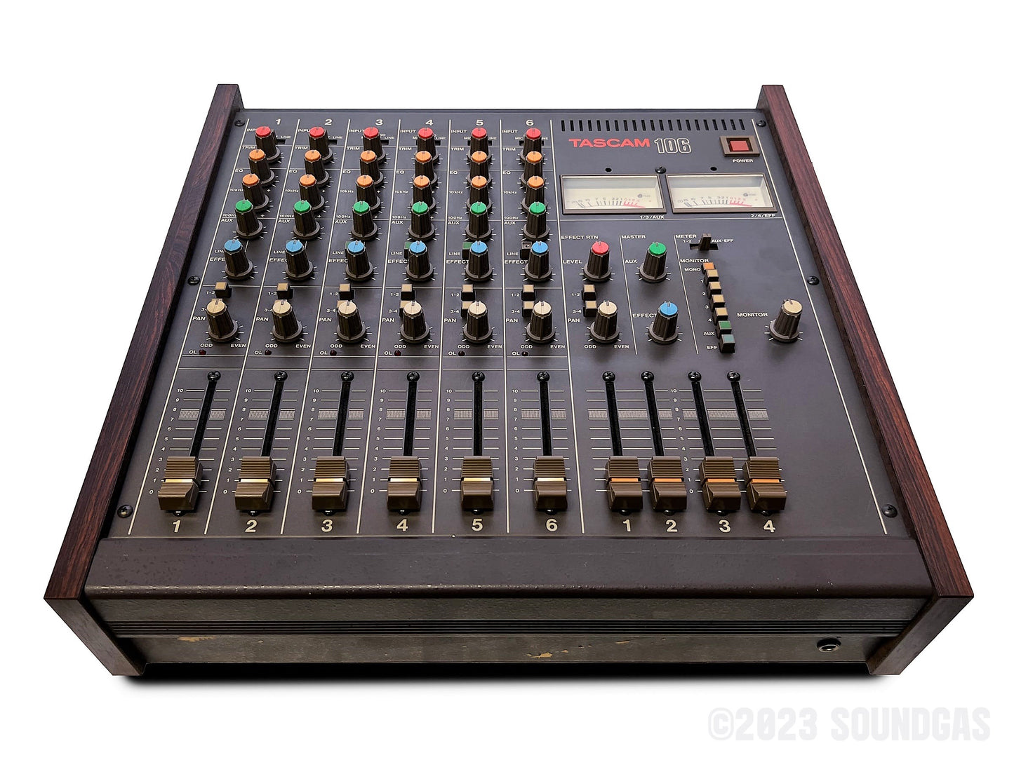 Tascam M-106 Mixer