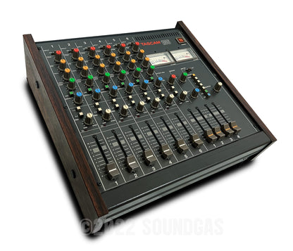 Tascam M-106 Mixer