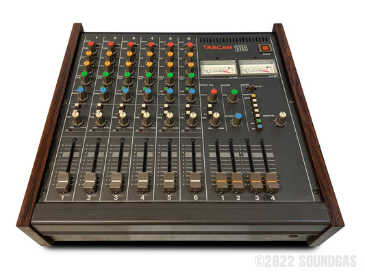 Tascam M-106 Mixer