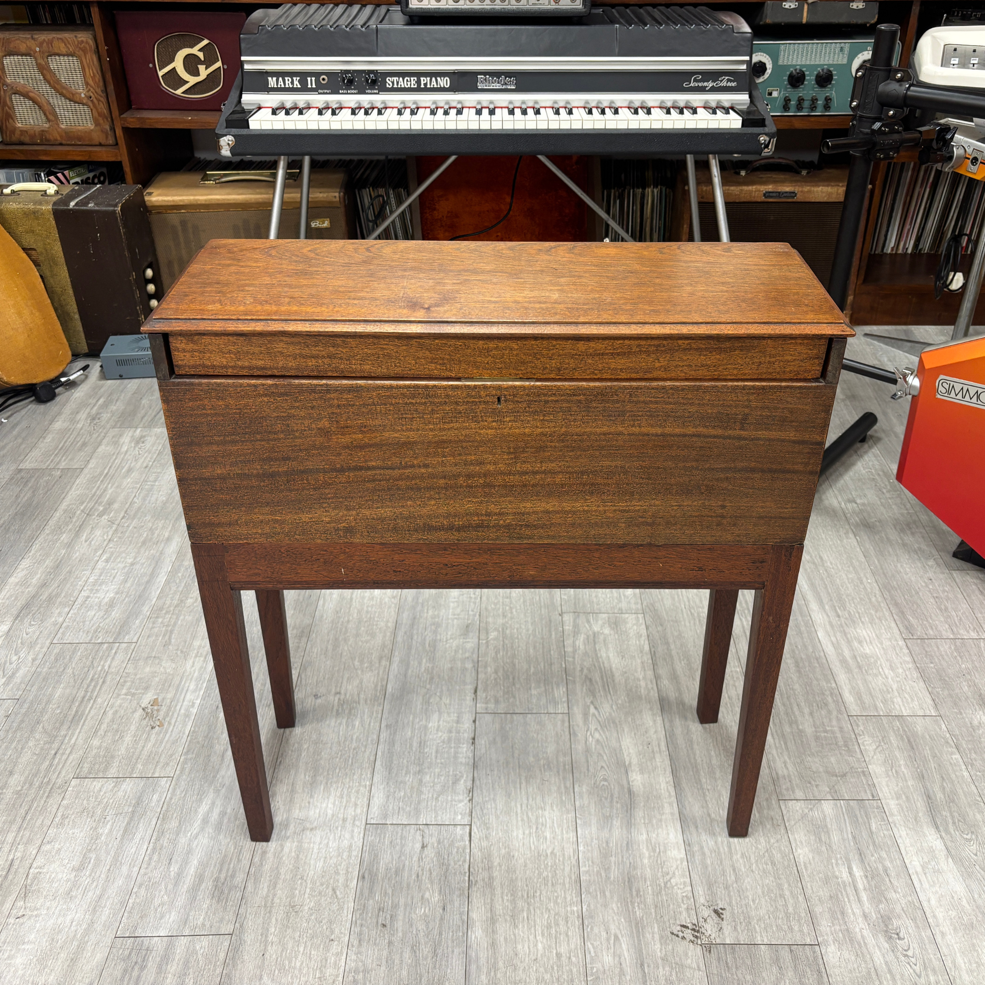 Thomas Machell Dulcitone back