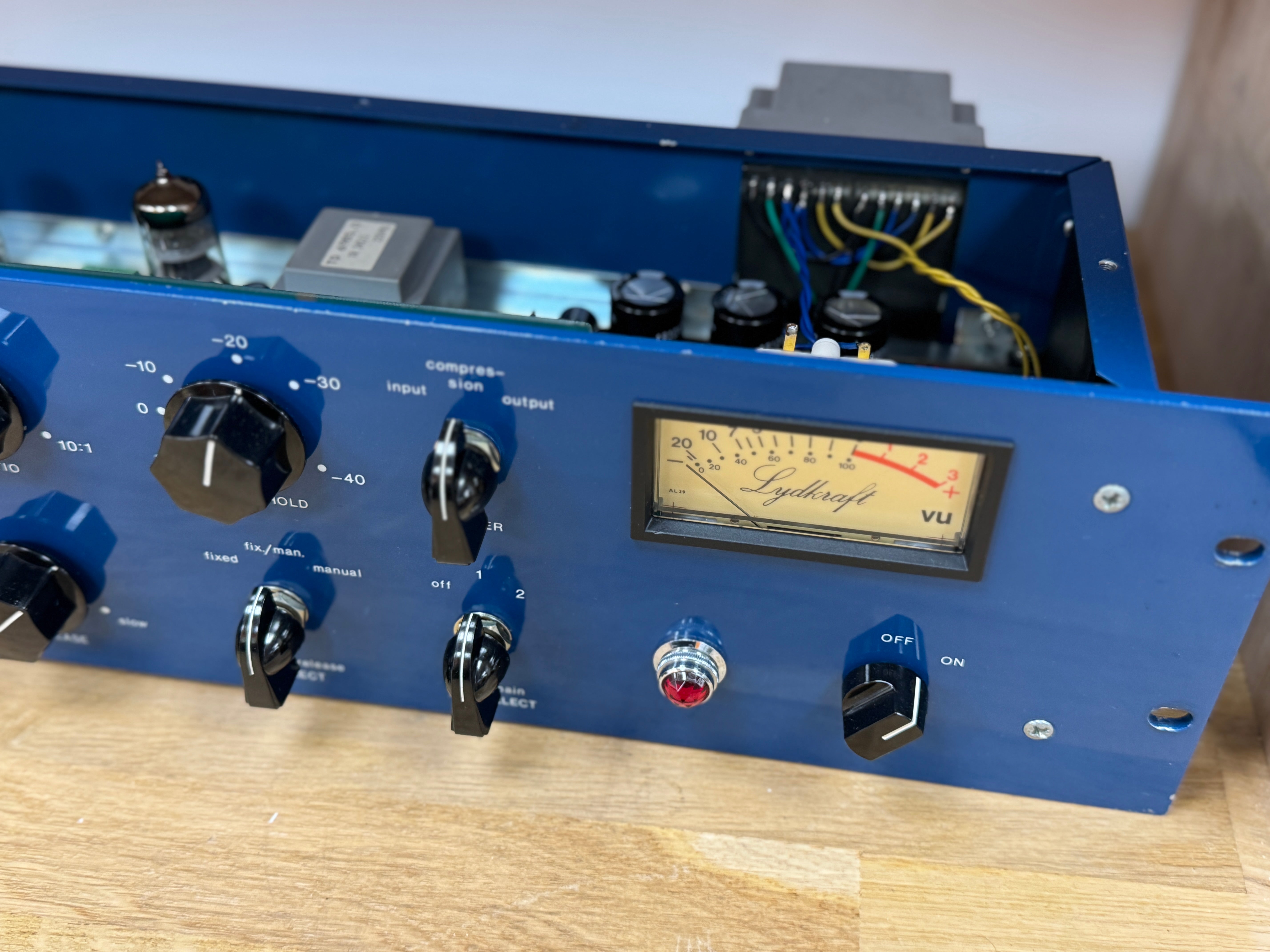 Tube-Tech CL-1B Compressor (Vintage Lydkraft) - SN 1318