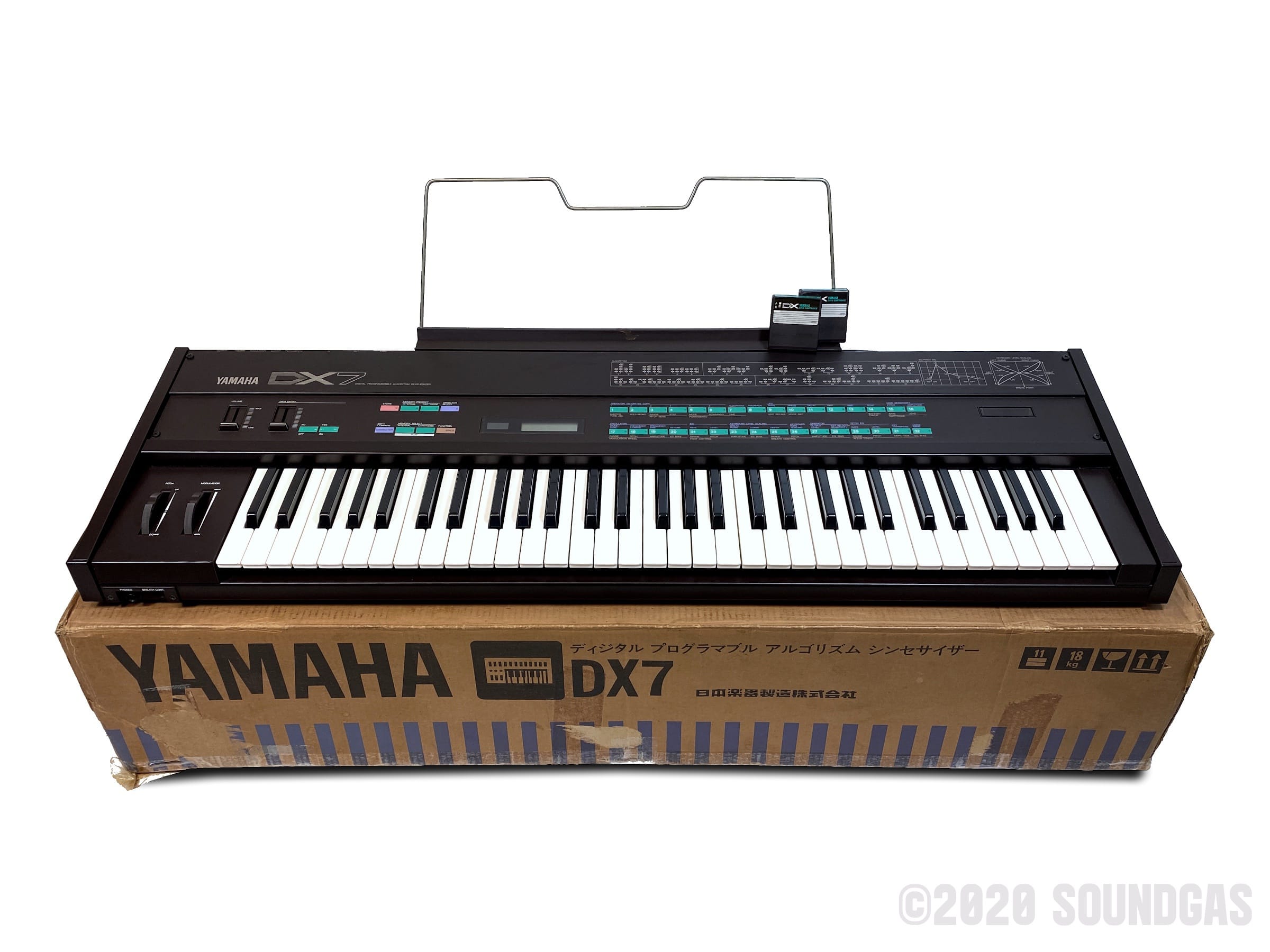 Yamaha DX-7 - Mint + Accessories FOR SALE – Soundgas