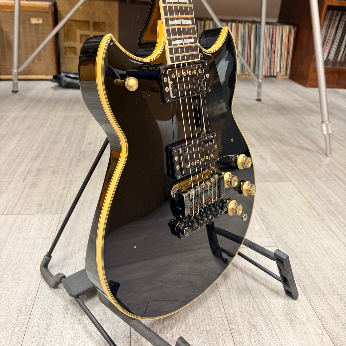 Yamaha SG 1000 Electric Guitar_3